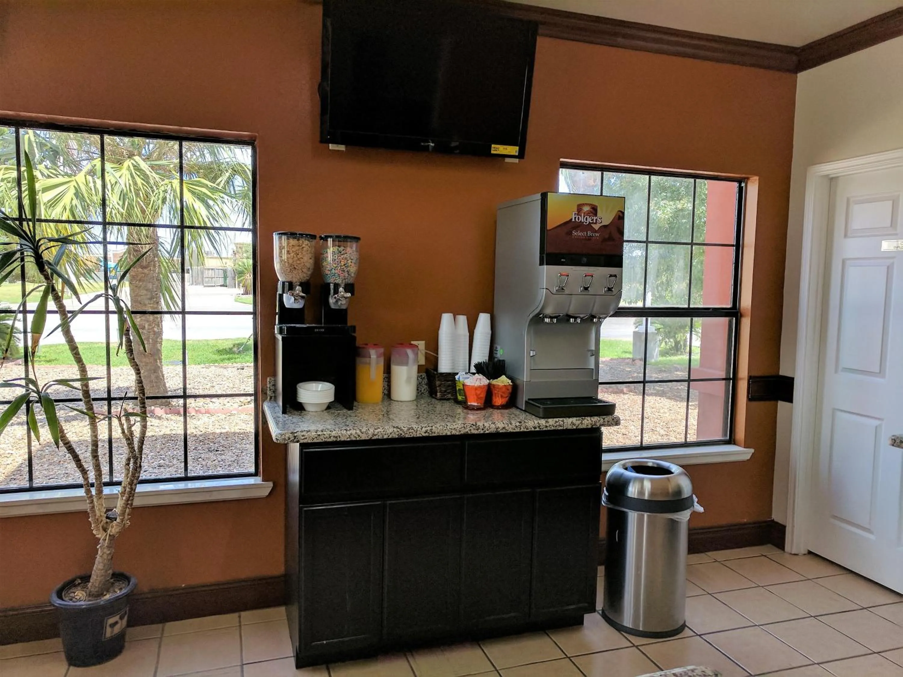 Continental breakfast in Americas Best Value Inn - Brownsville