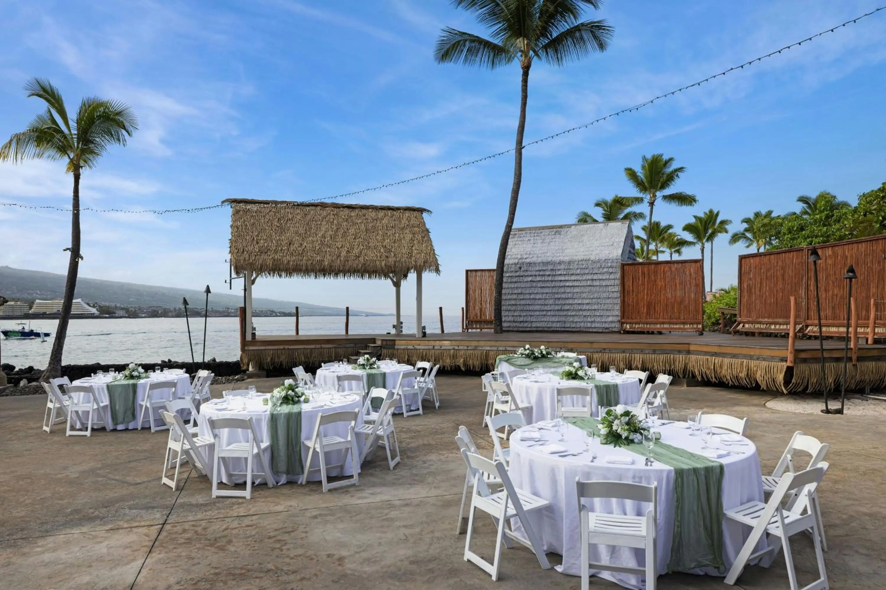 Lobby or reception in Courtyard by Marriott King Kamehameha's Kona Beach Hotel