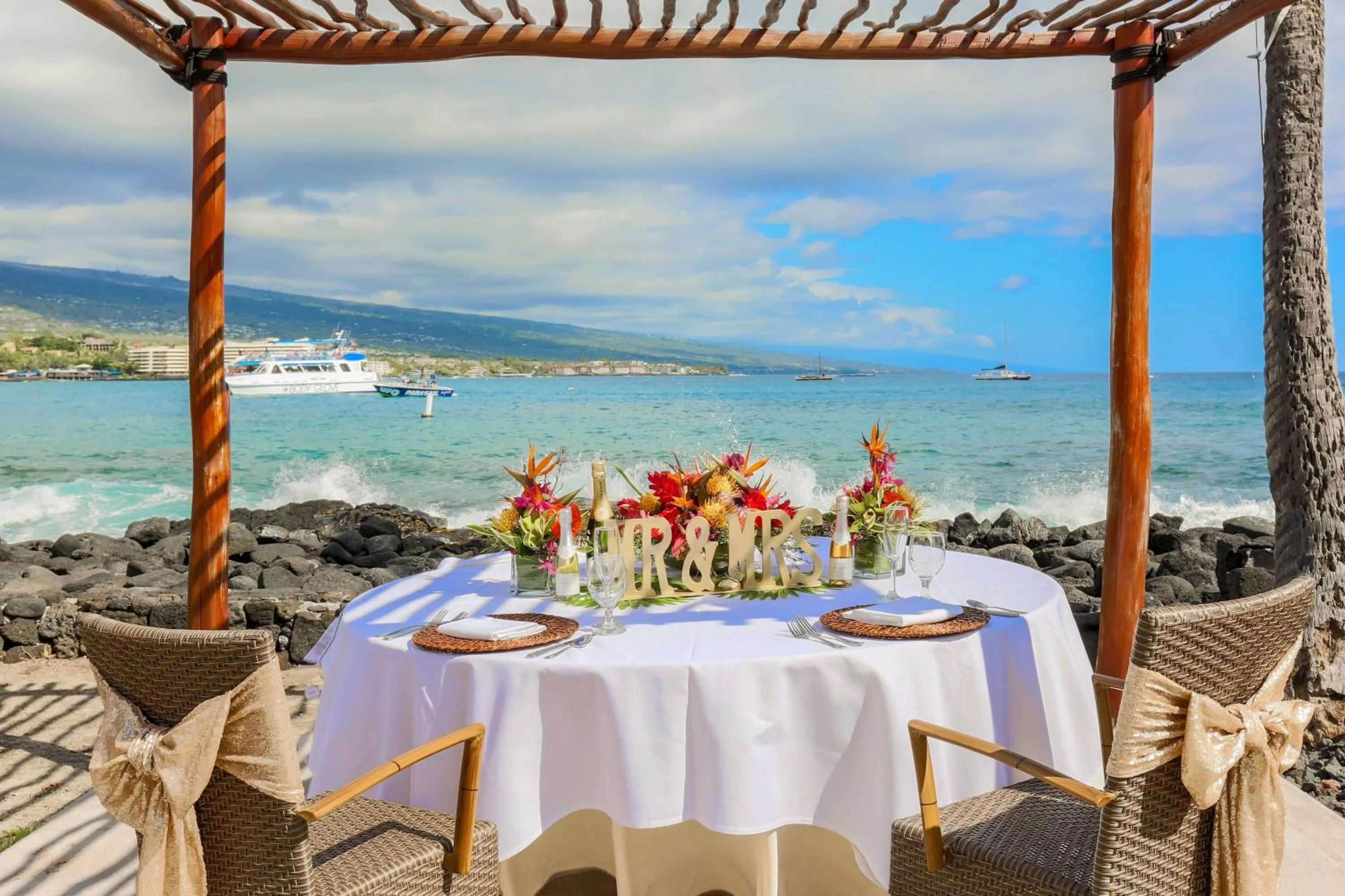 Banquet/Function facilities in Courtyard by Marriott King Kamehameha's Kona Beach Hotel