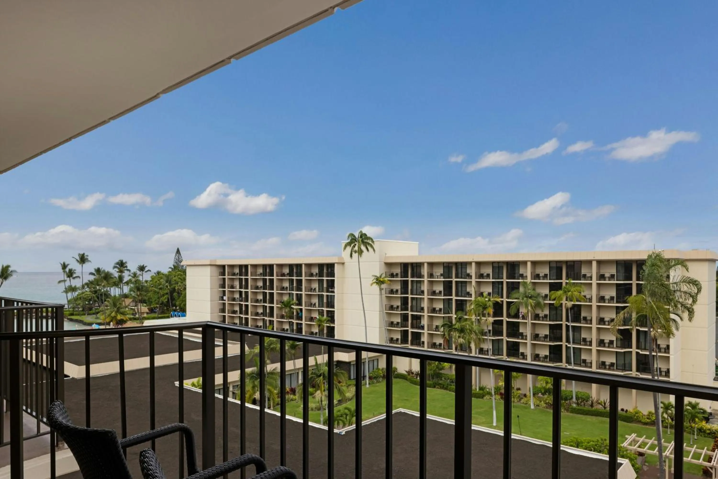 Photo of the whole room in Courtyard by Marriott King Kamehameha's Kona Beach Hotel
