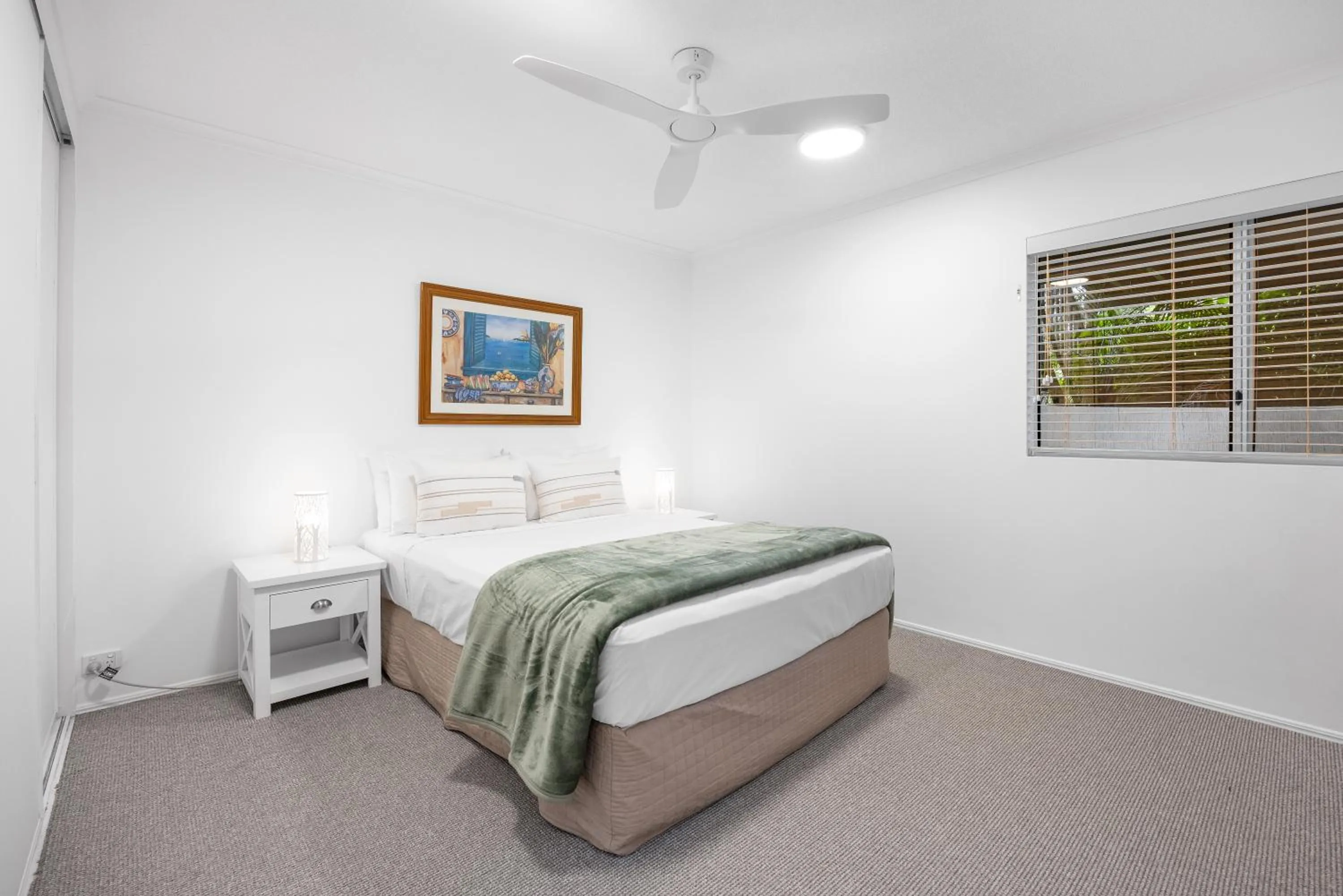 Bed in Noosa Outrigger Beach Resort