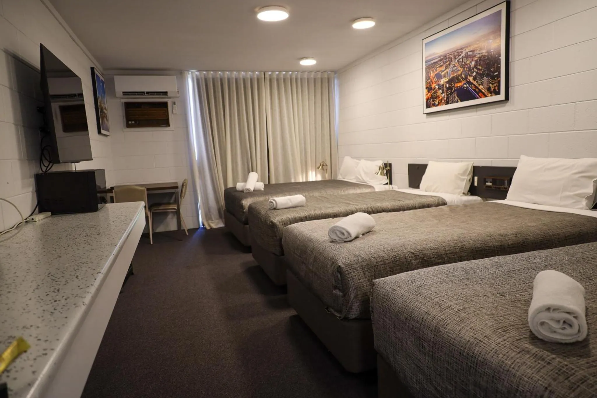 Bed in Bendigo Motor Inn