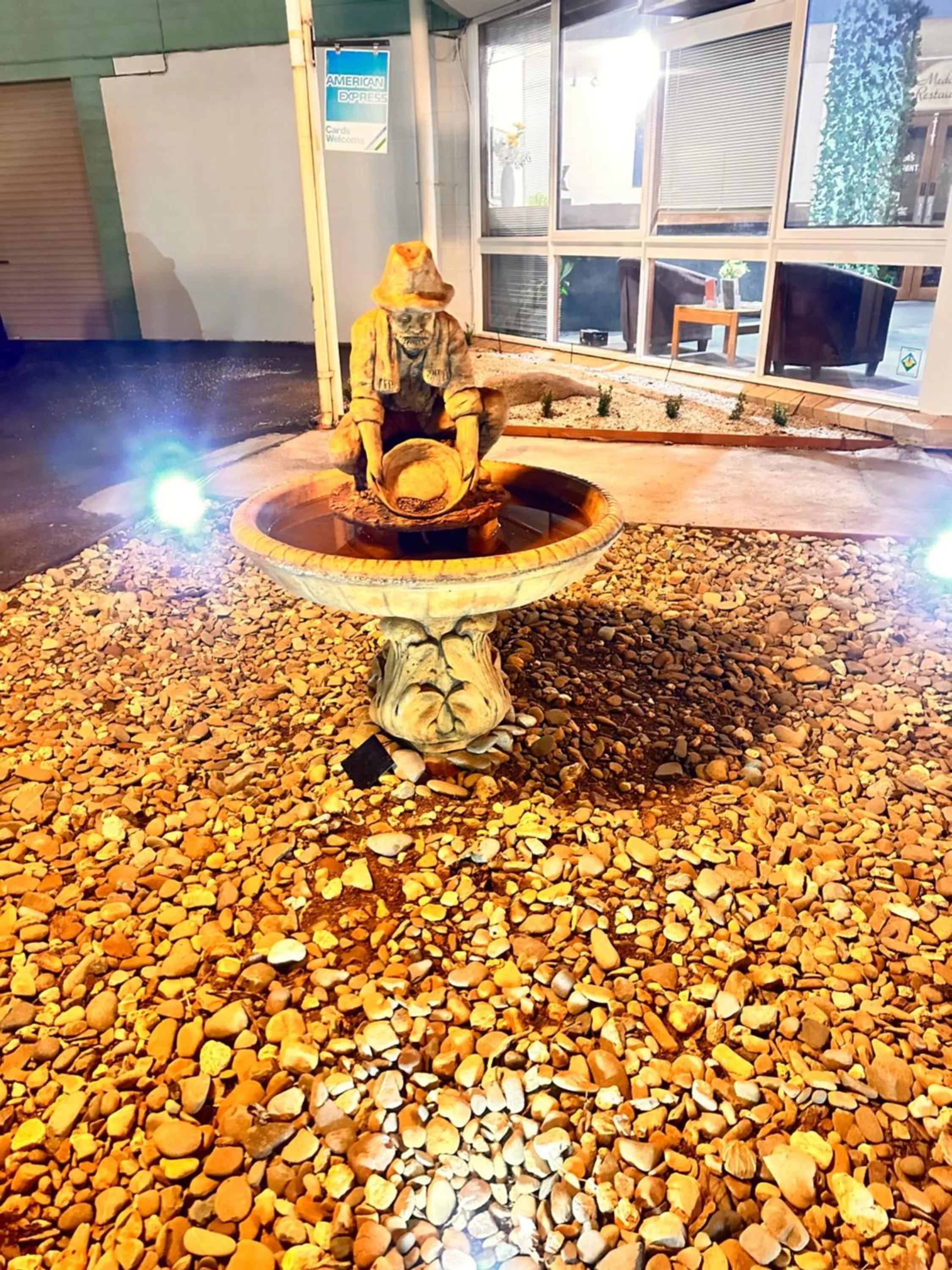 Property building in Bendigo Motor Inn