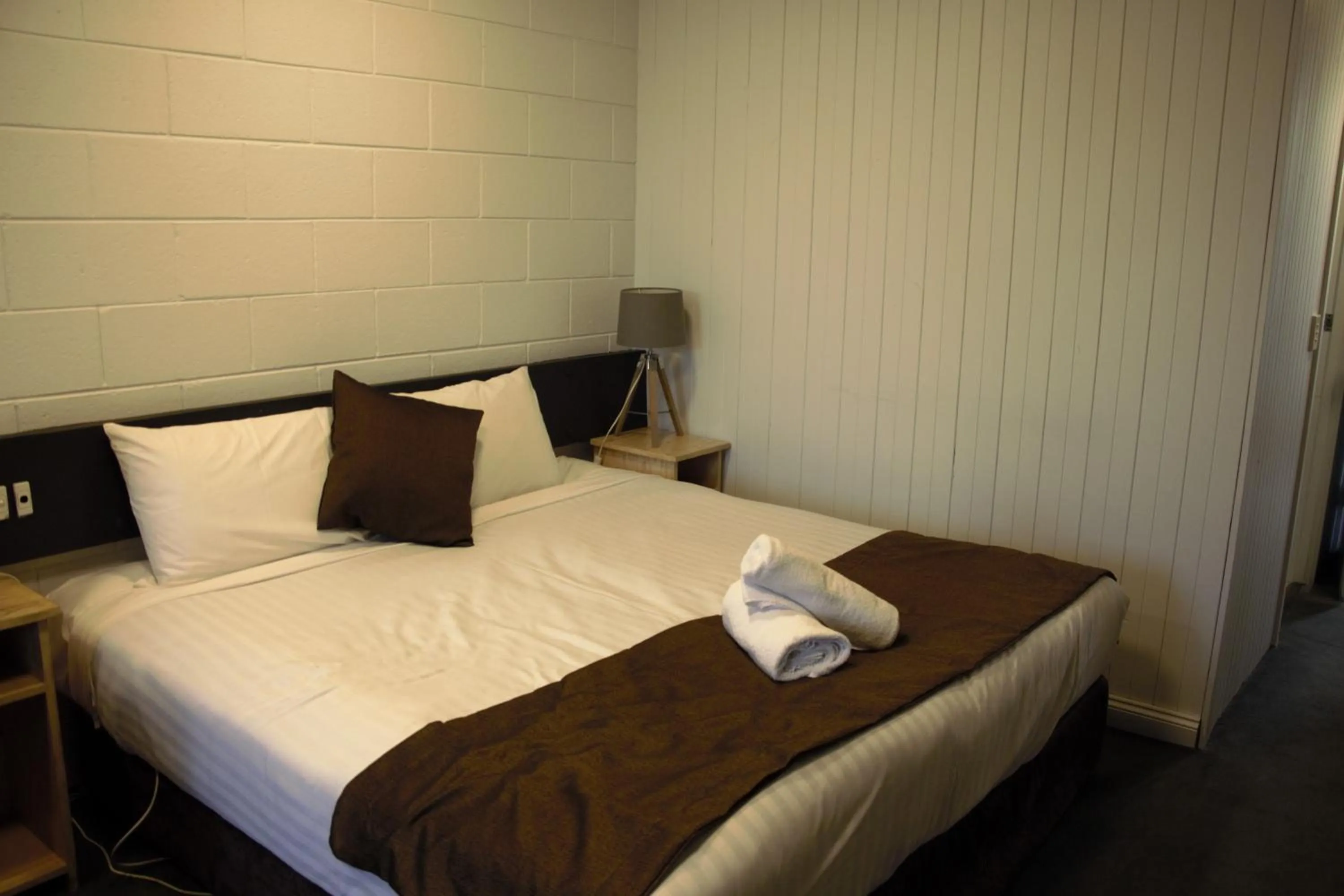 Deluxe King Room in Bendigo Motor Inn