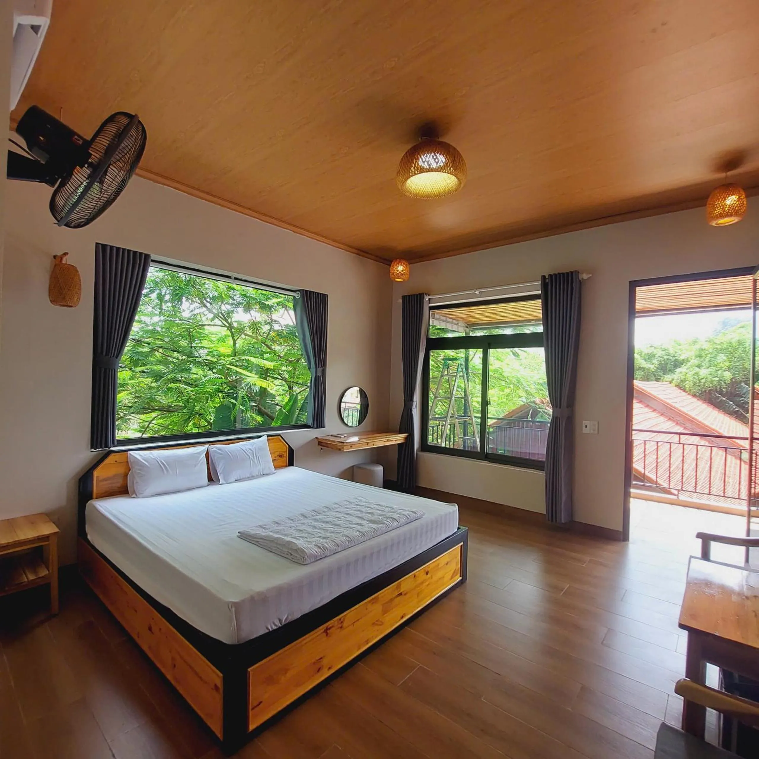 Bedroom, Bed in Ninh Binh Mountain Side Homestay & Cafe