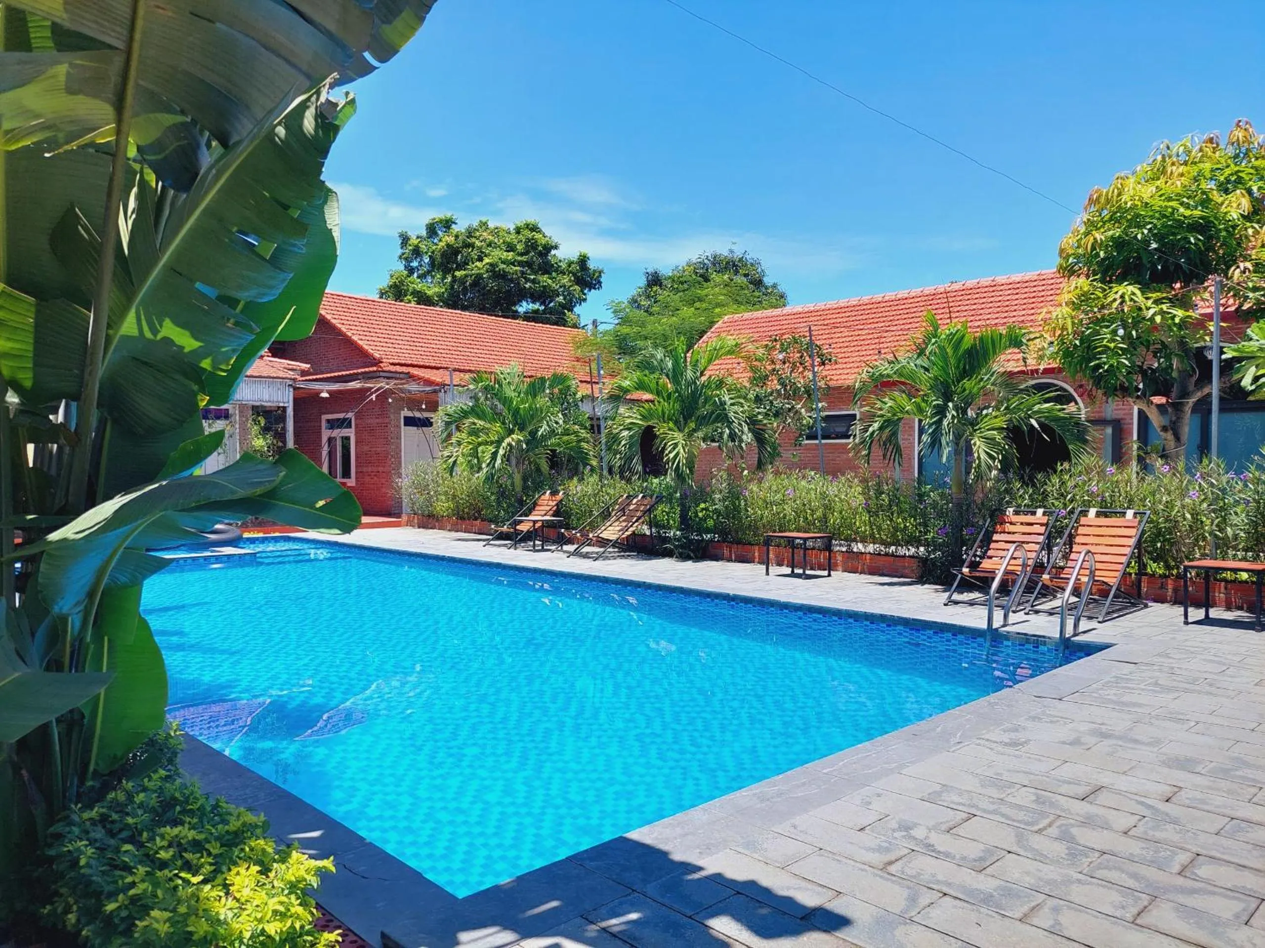 Swimming pool in Ninh Binh Mountain Side Homestay & Cafe
