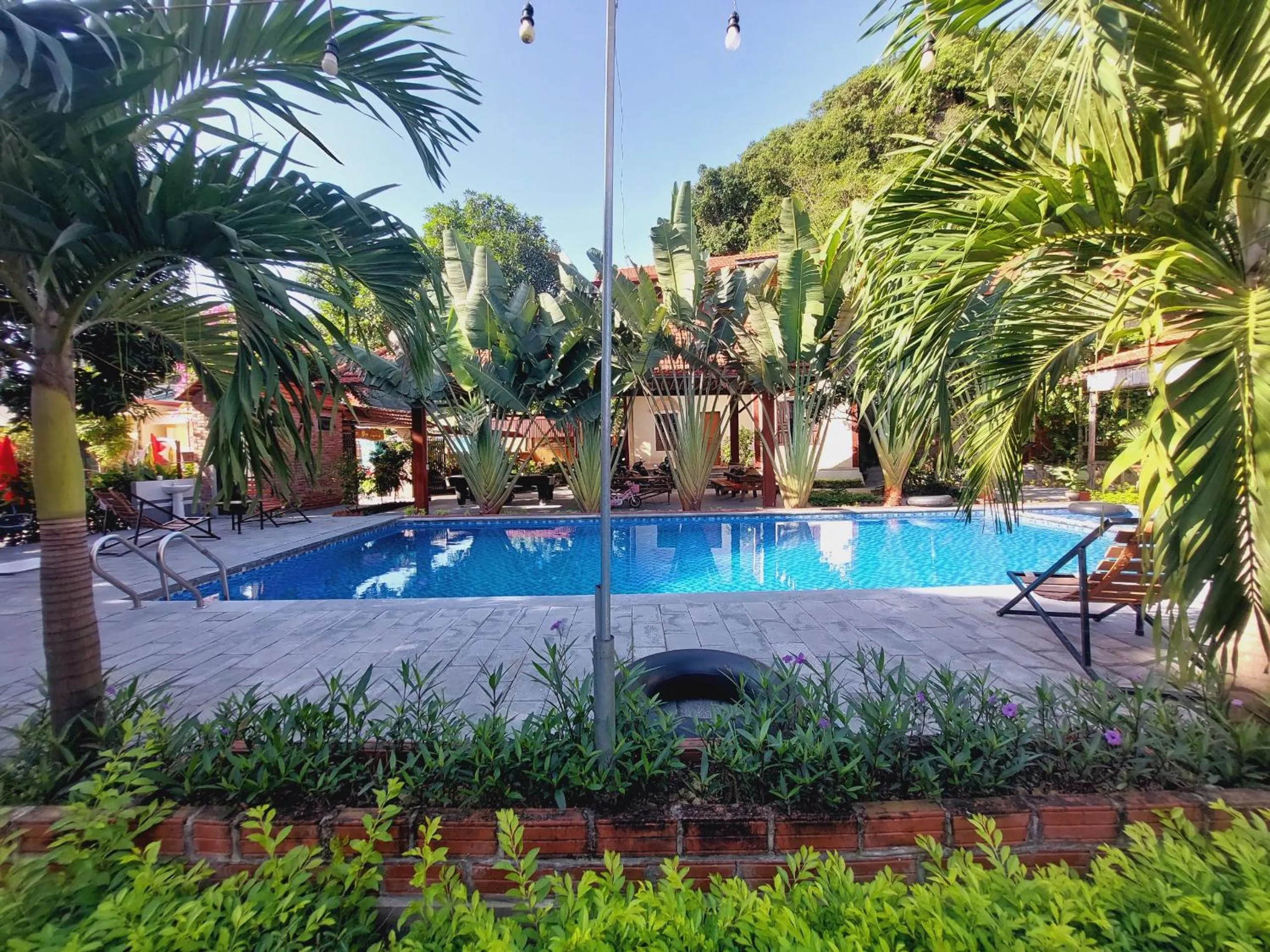 Swimming pool in Ninh Binh Mountain Side Homestay & Cafe