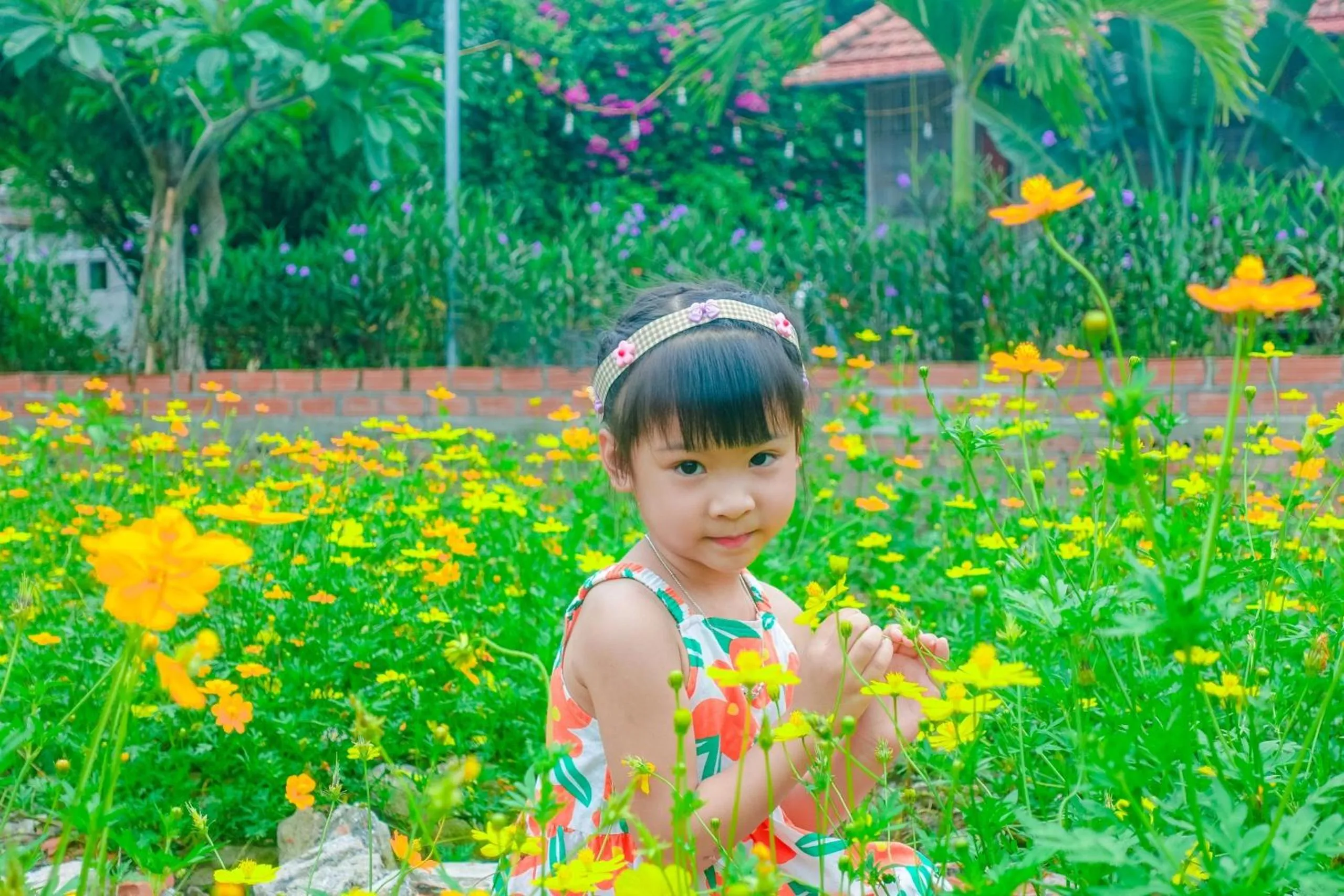 children in Ninh Binh Mountain Side Homestay & Cafe