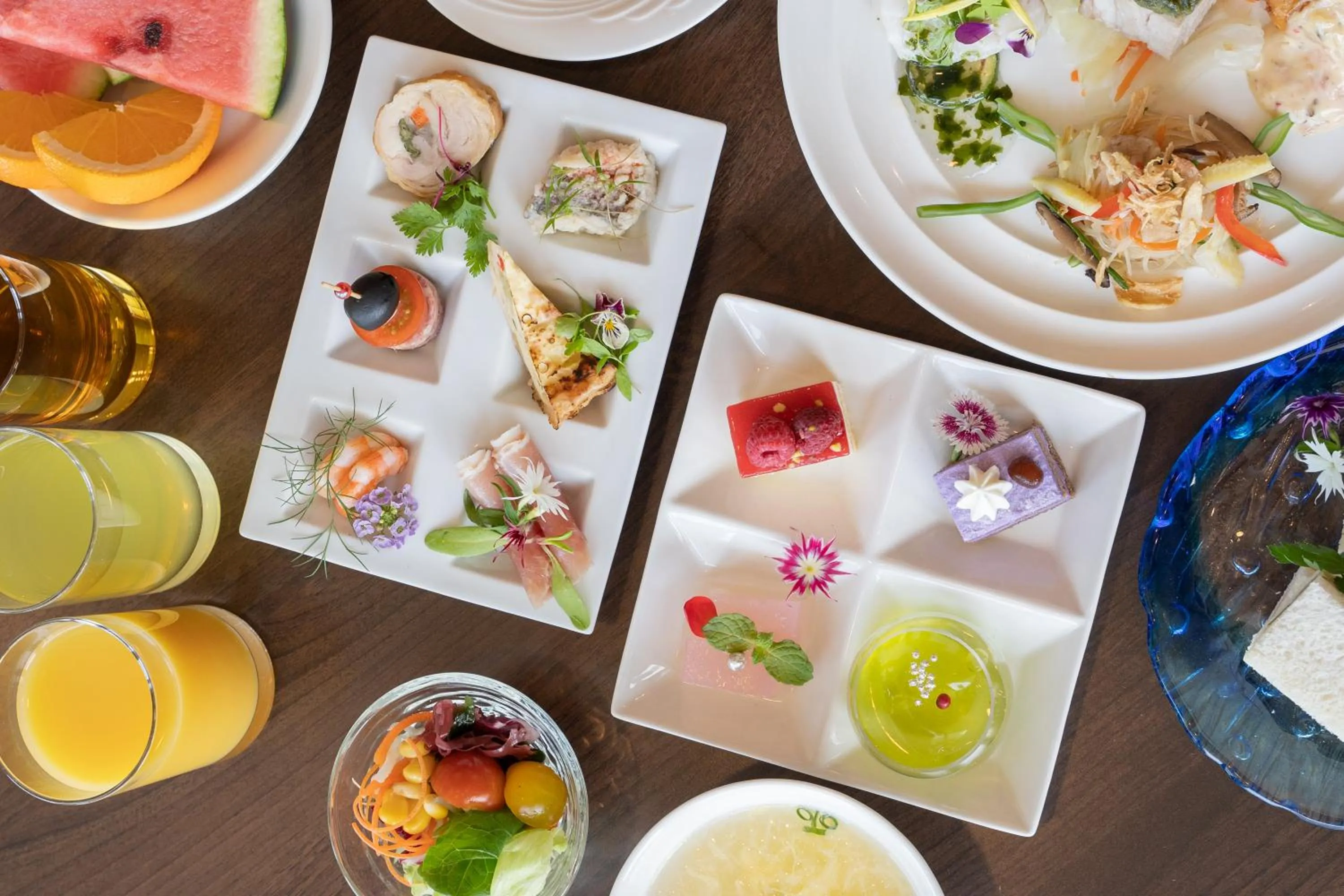 Restaurant/places to eat in Southern Beach Hotel & Resort