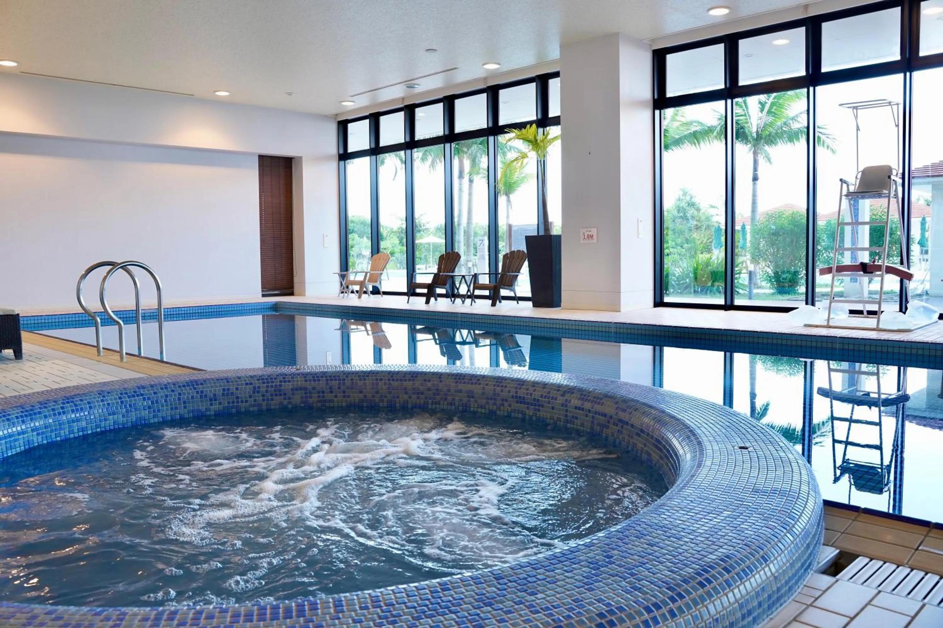 Swimming pool in Southern Beach Hotel & Resort