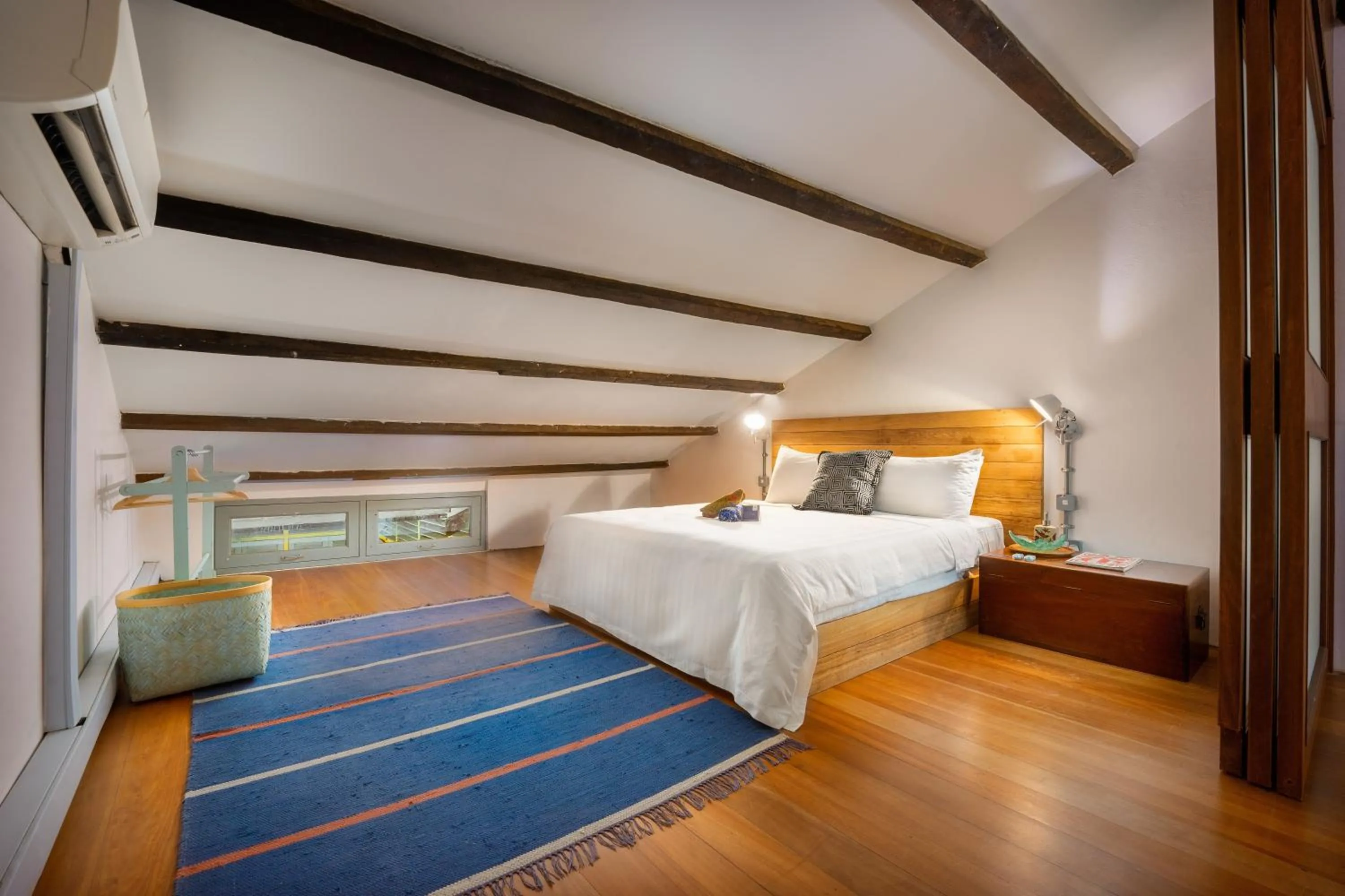 Bedroom, Bed in Cheong Fatt Tze - The Blue Mansion