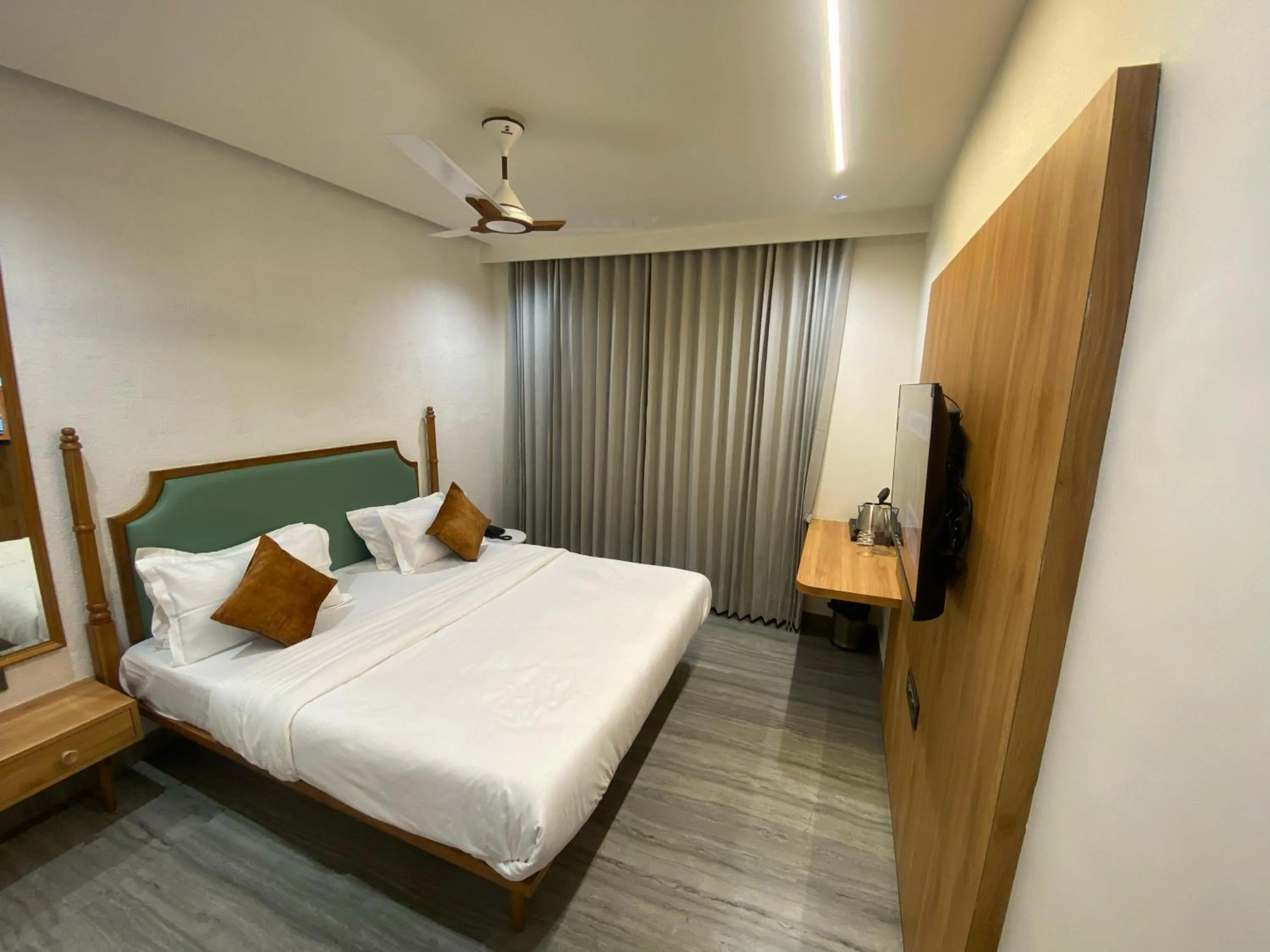 Hotel Crystal inn Nakki Lake 25 Meter