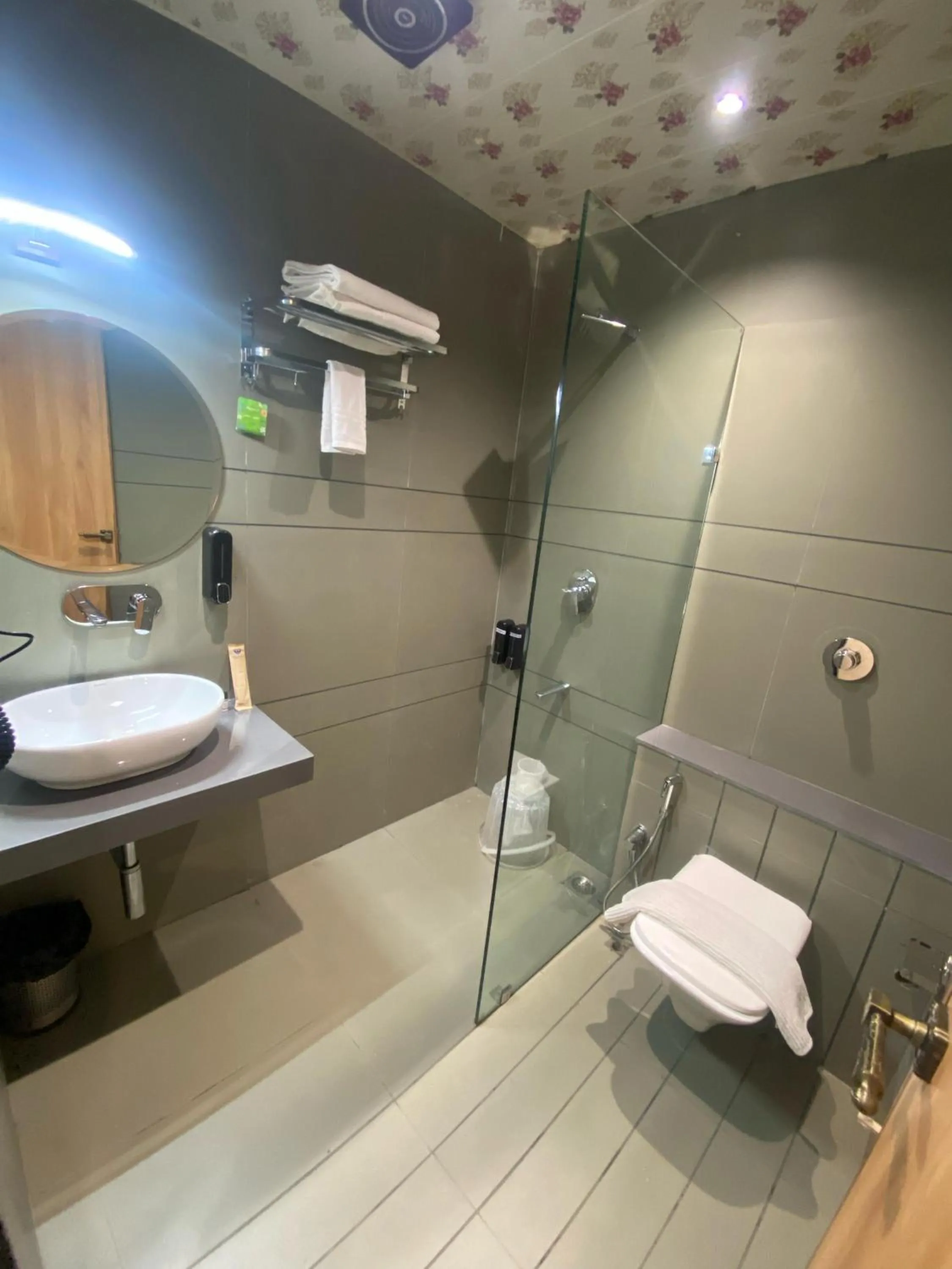 Hotel Crystal inn Nakki Lake 25 Meter