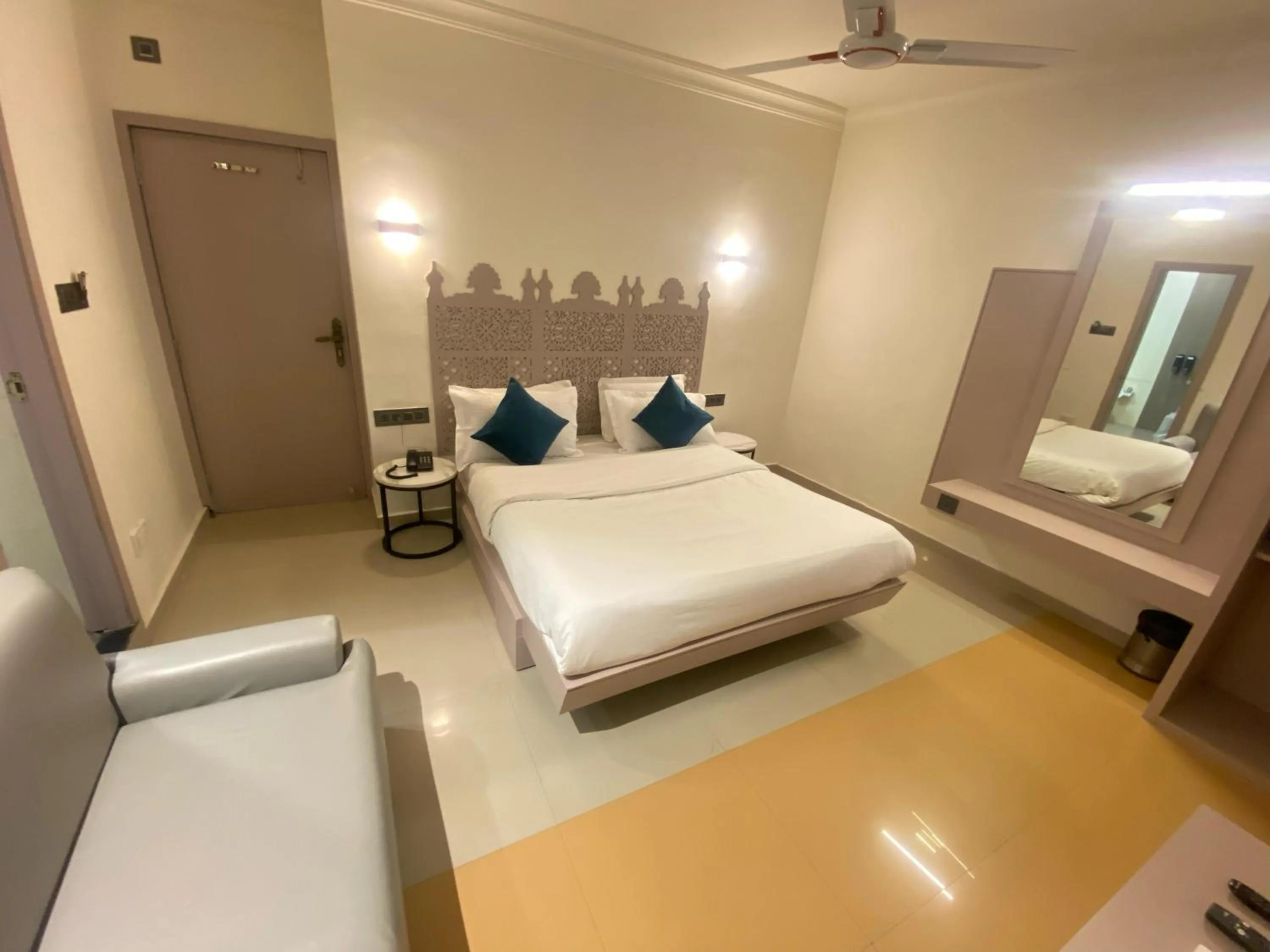 Hotel Crystal inn Nakki Lake 25 Meter