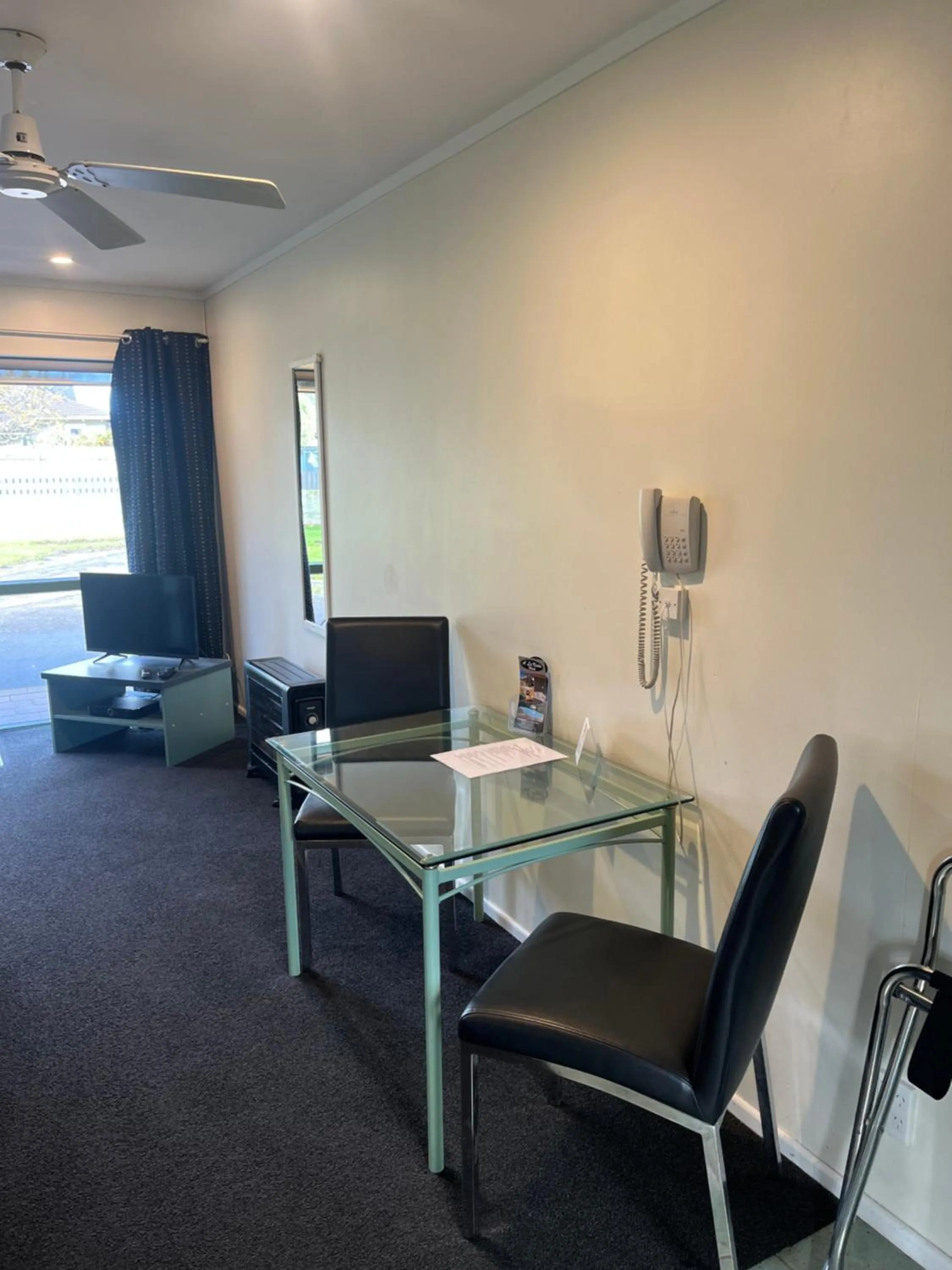 TV and multimedia in A'La Vista Motel