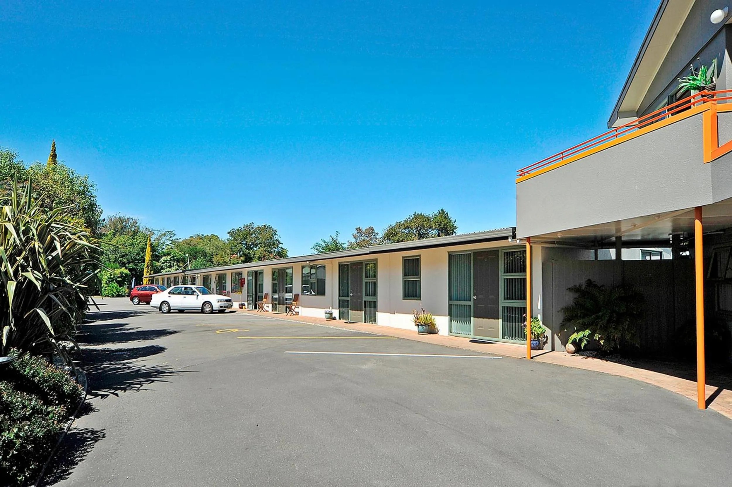 Property building in A'La Vista Motel