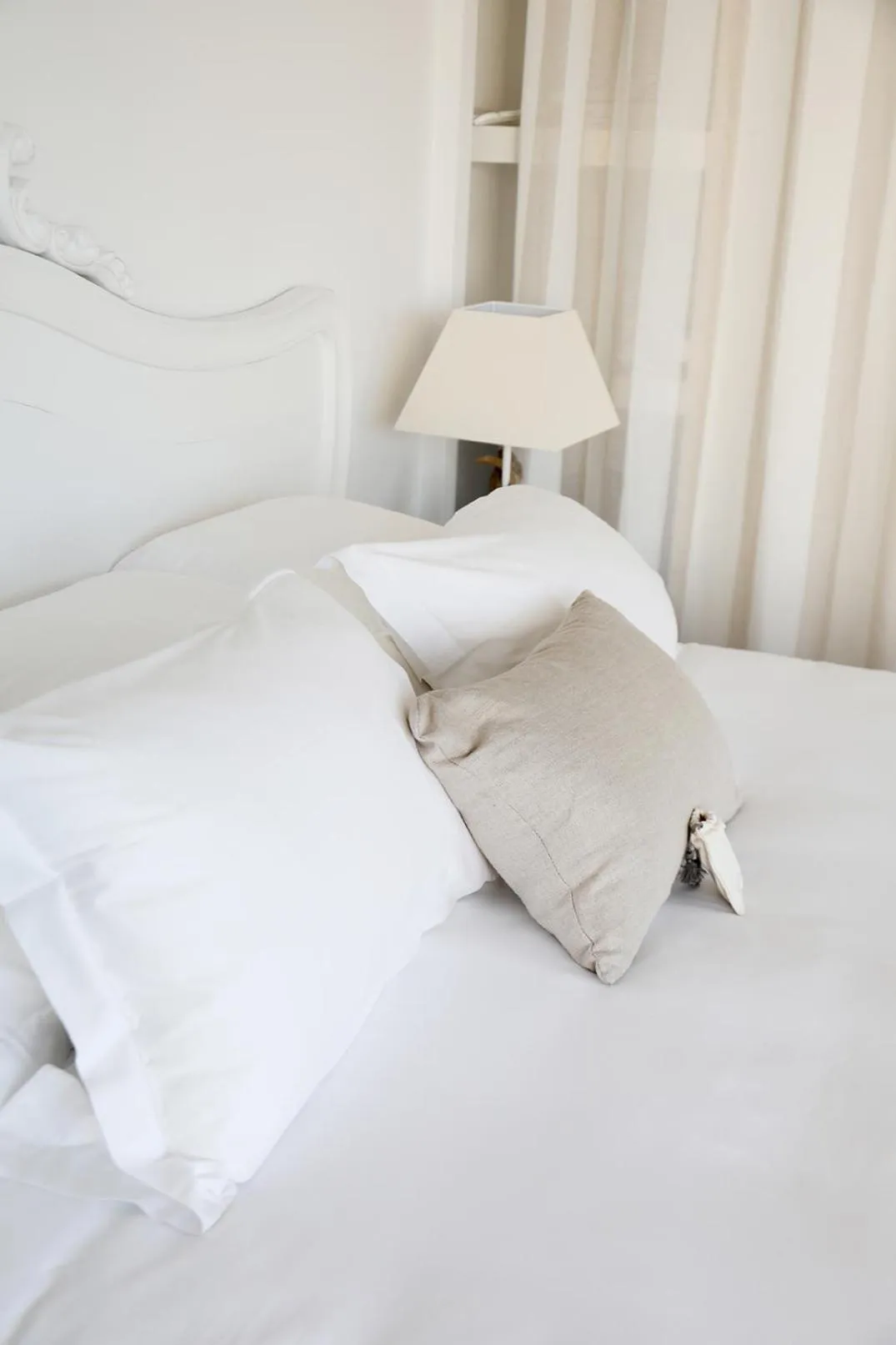 Bed in L'Hostellerie du Moulin des Oliviers