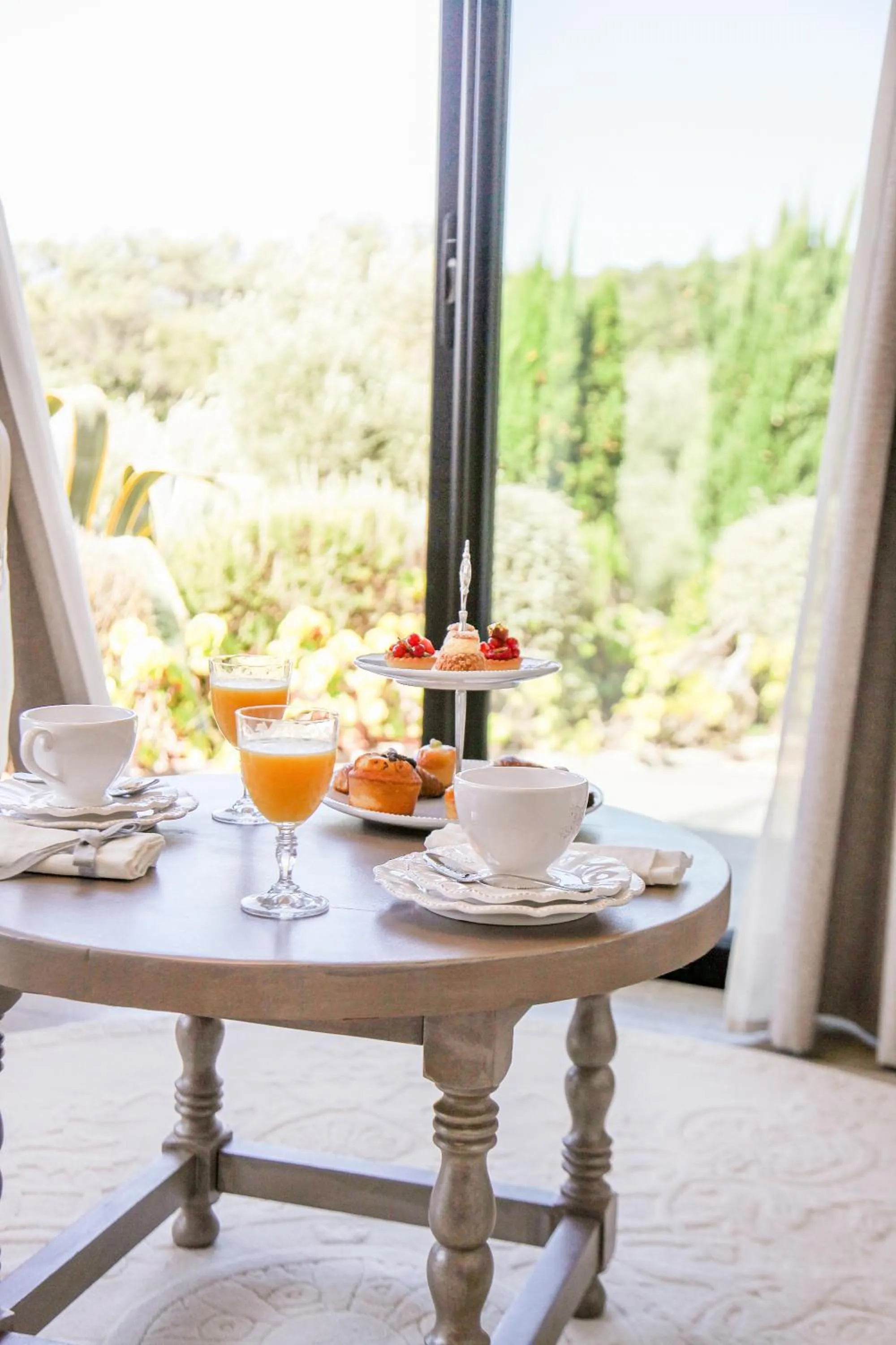 Continental breakfast in L'Hostellerie du Moulin des Oliviers