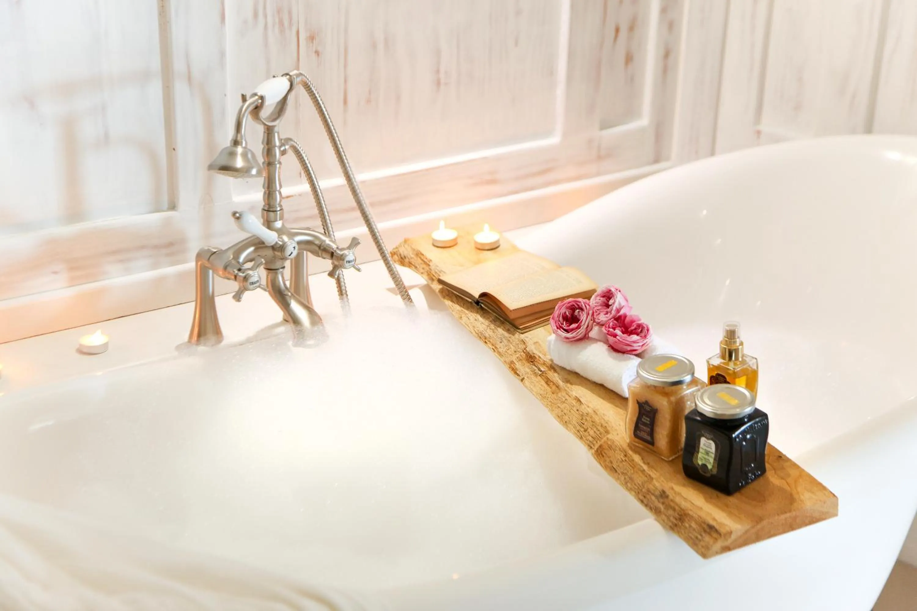 Toilet in L'Hostellerie du Moulin des Oliviers