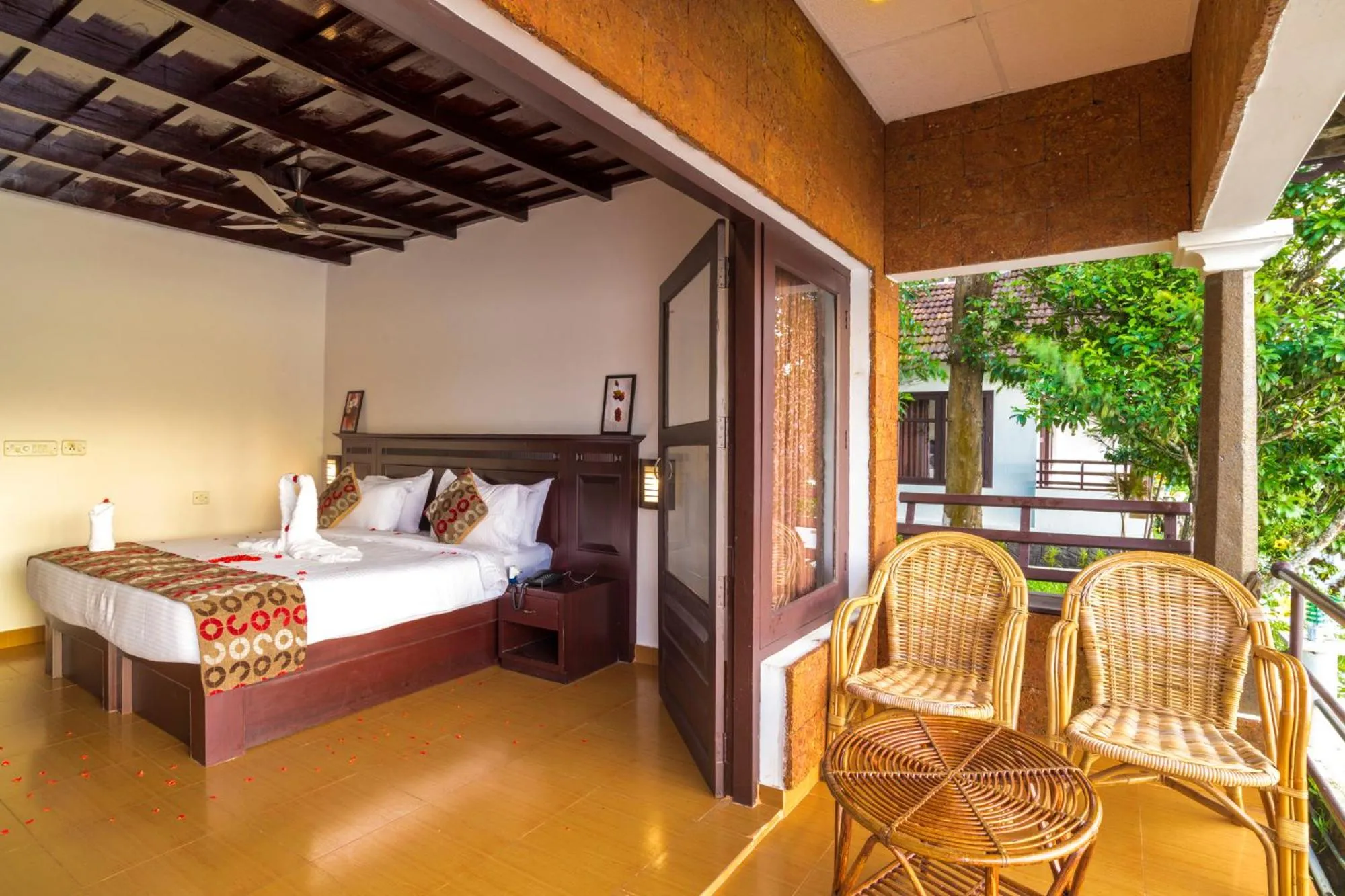 Bedroom, Bed in Warmth Lake Haven