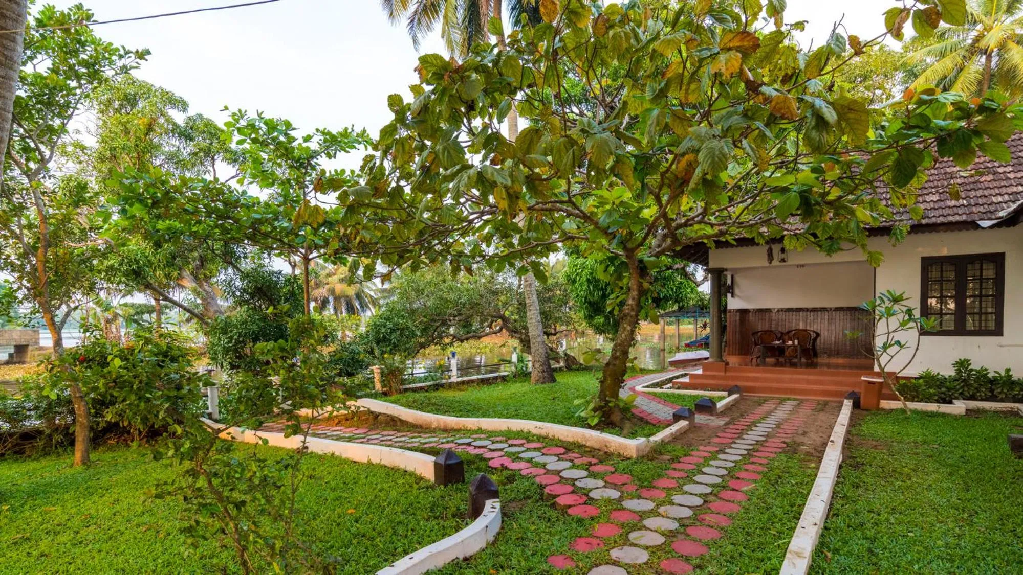 Garden view in Warmth Lake Haven