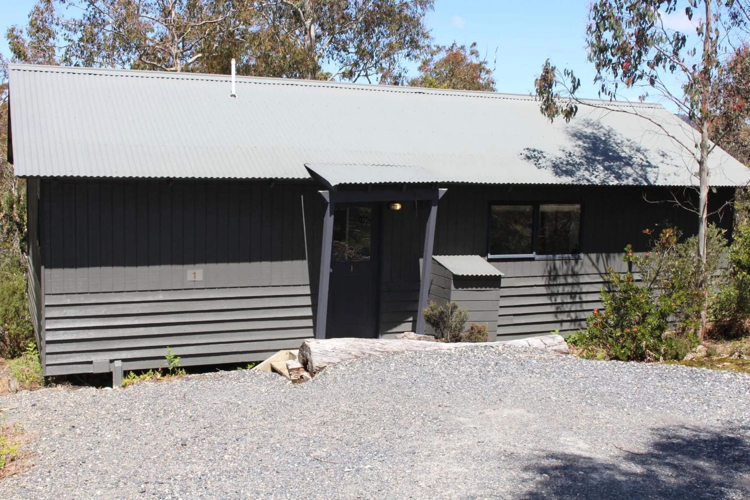 Property building in Cradle Mountain Wilderness Village