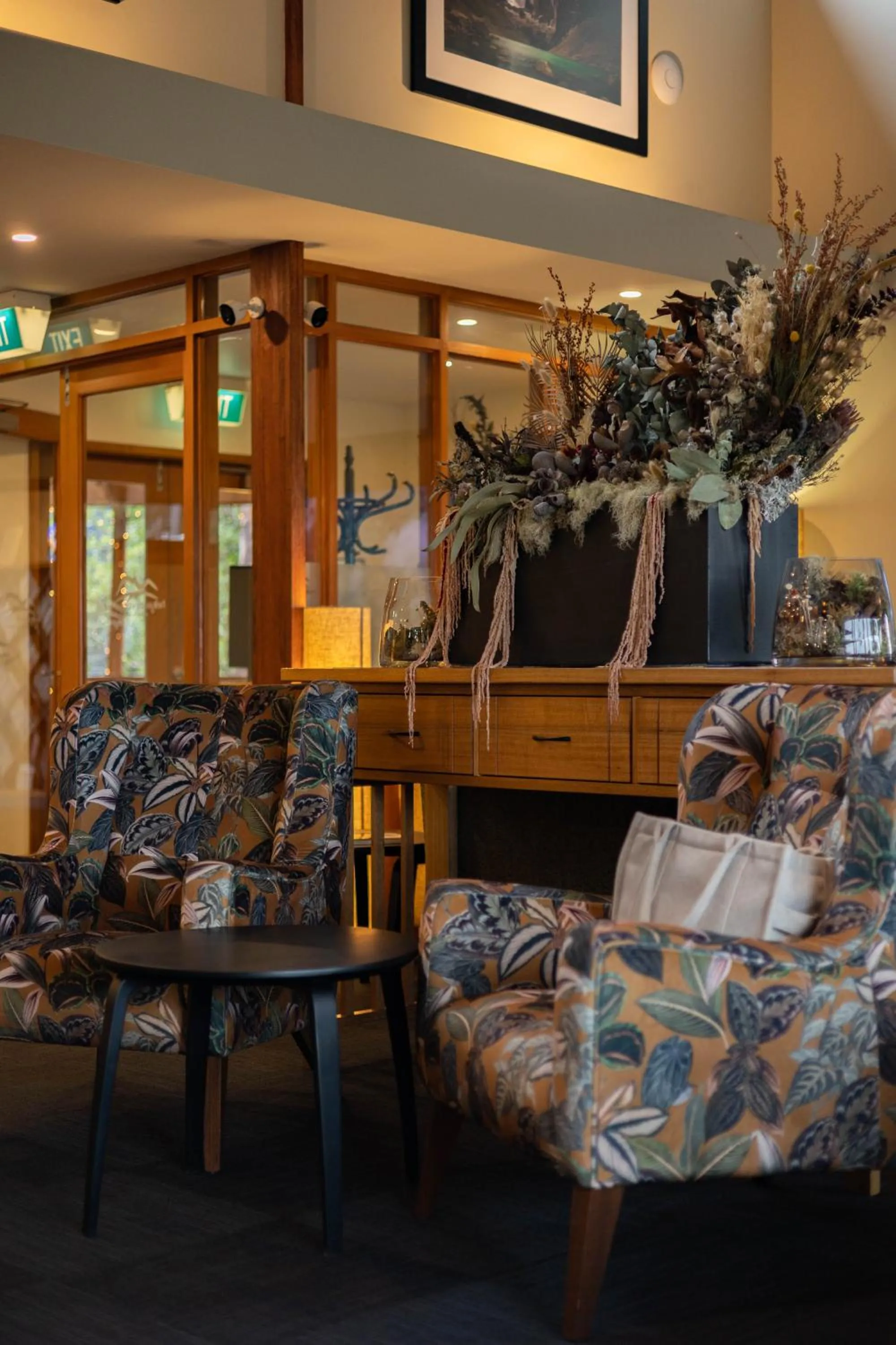Communal lounge/ TV room in Cradle Mountain Wilderness Village