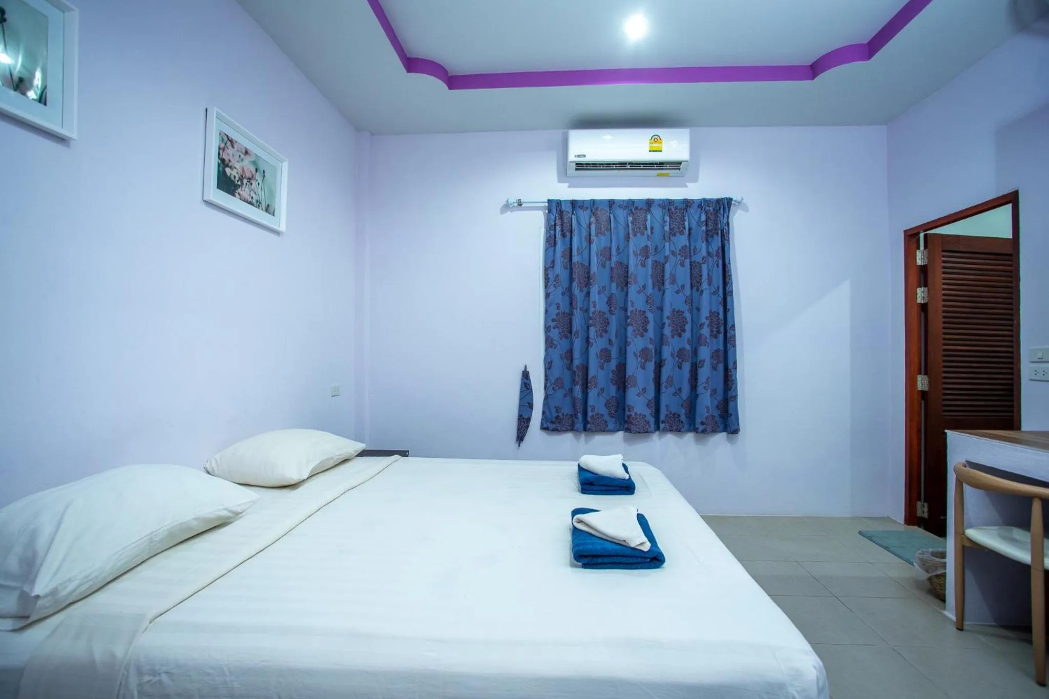 Bed in Rung Arun Resort