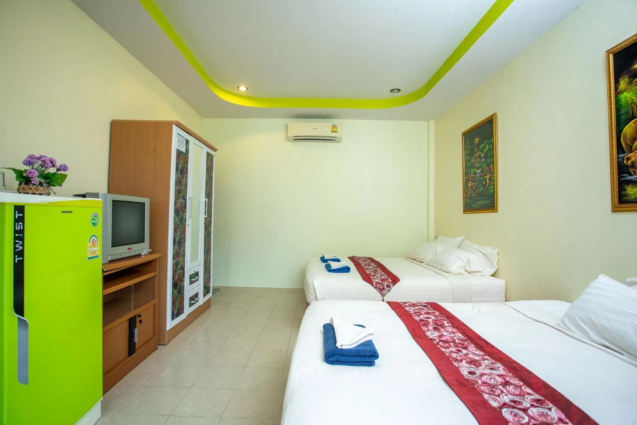 Photo of the whole room, Bed in Rung Arun Resort