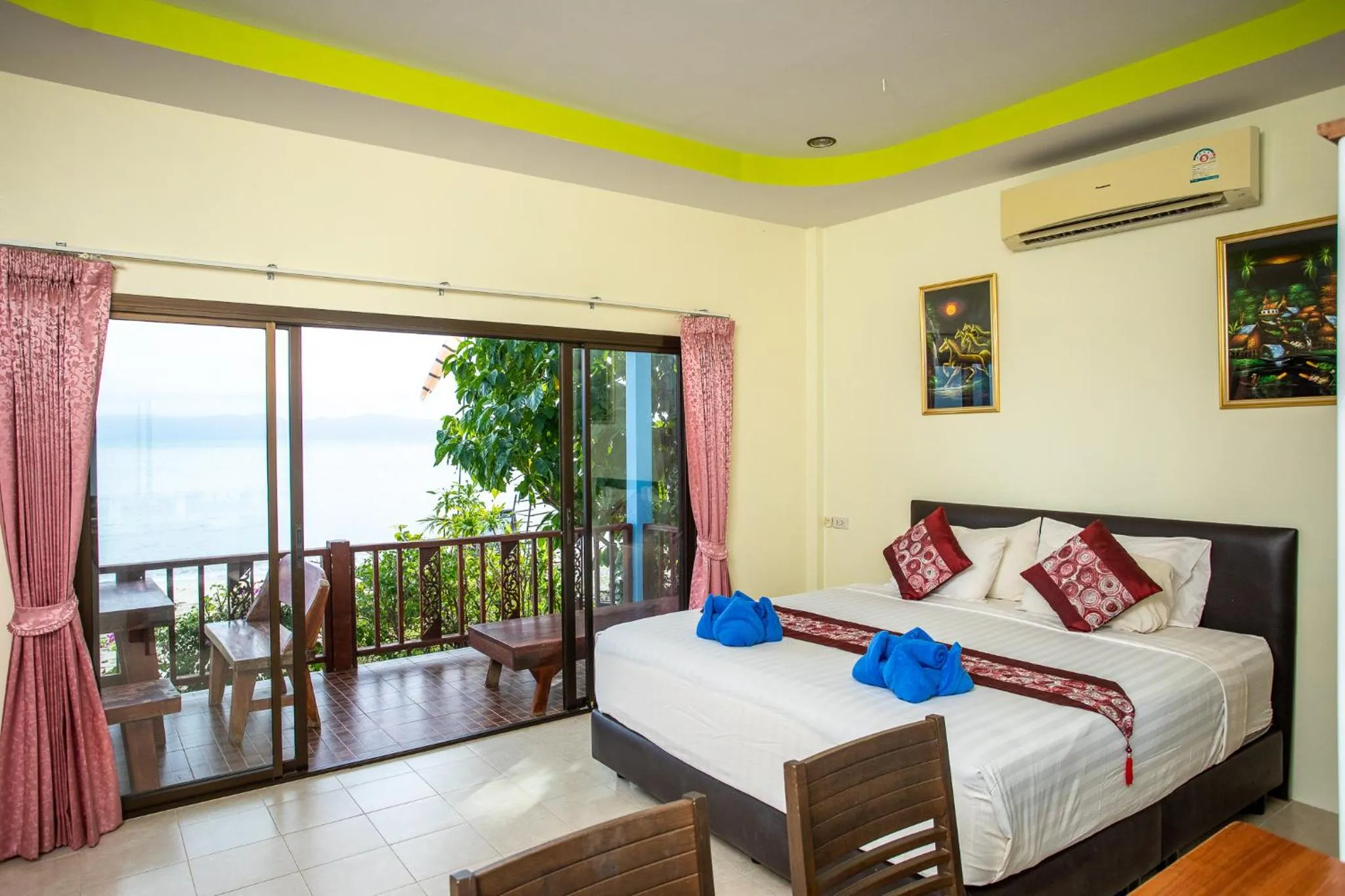 Bedroom, Bed in Rung Arun Resort