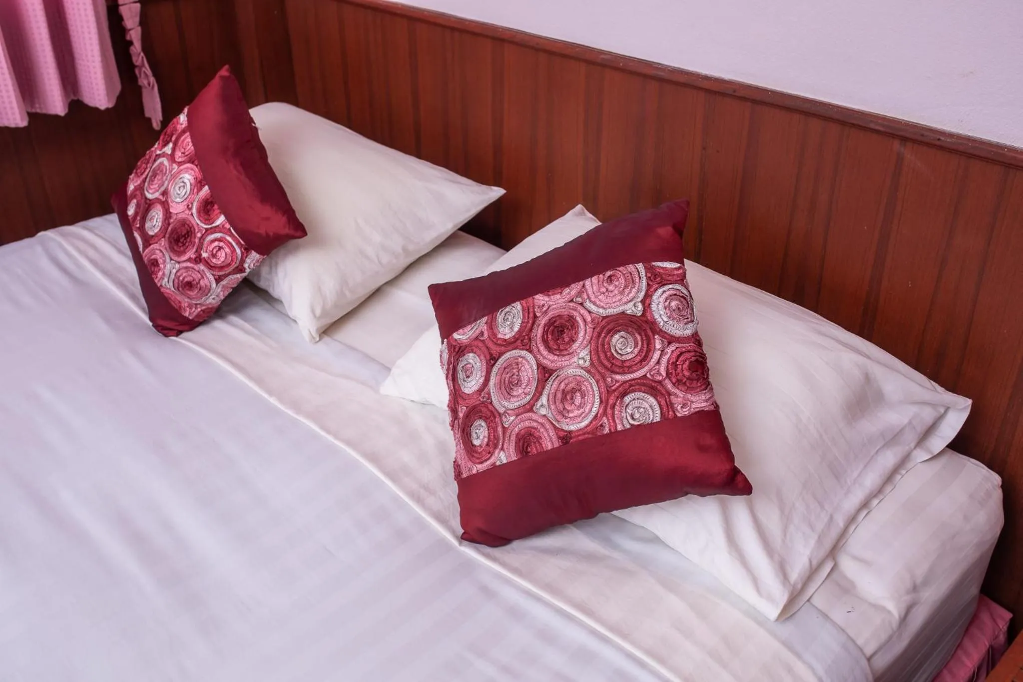 Bed in Rung Arun Resort