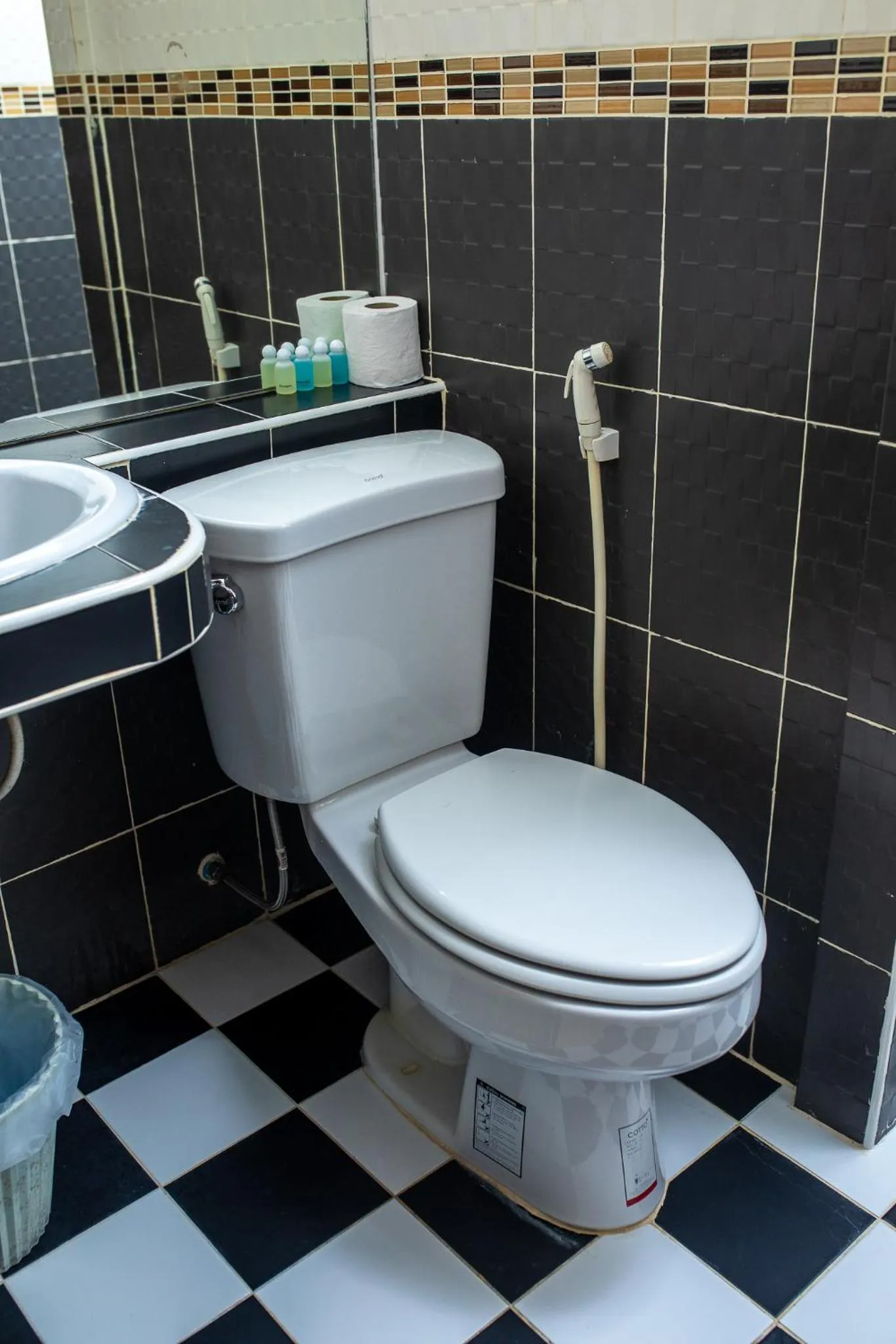 Toilet in Rung Arun Resort