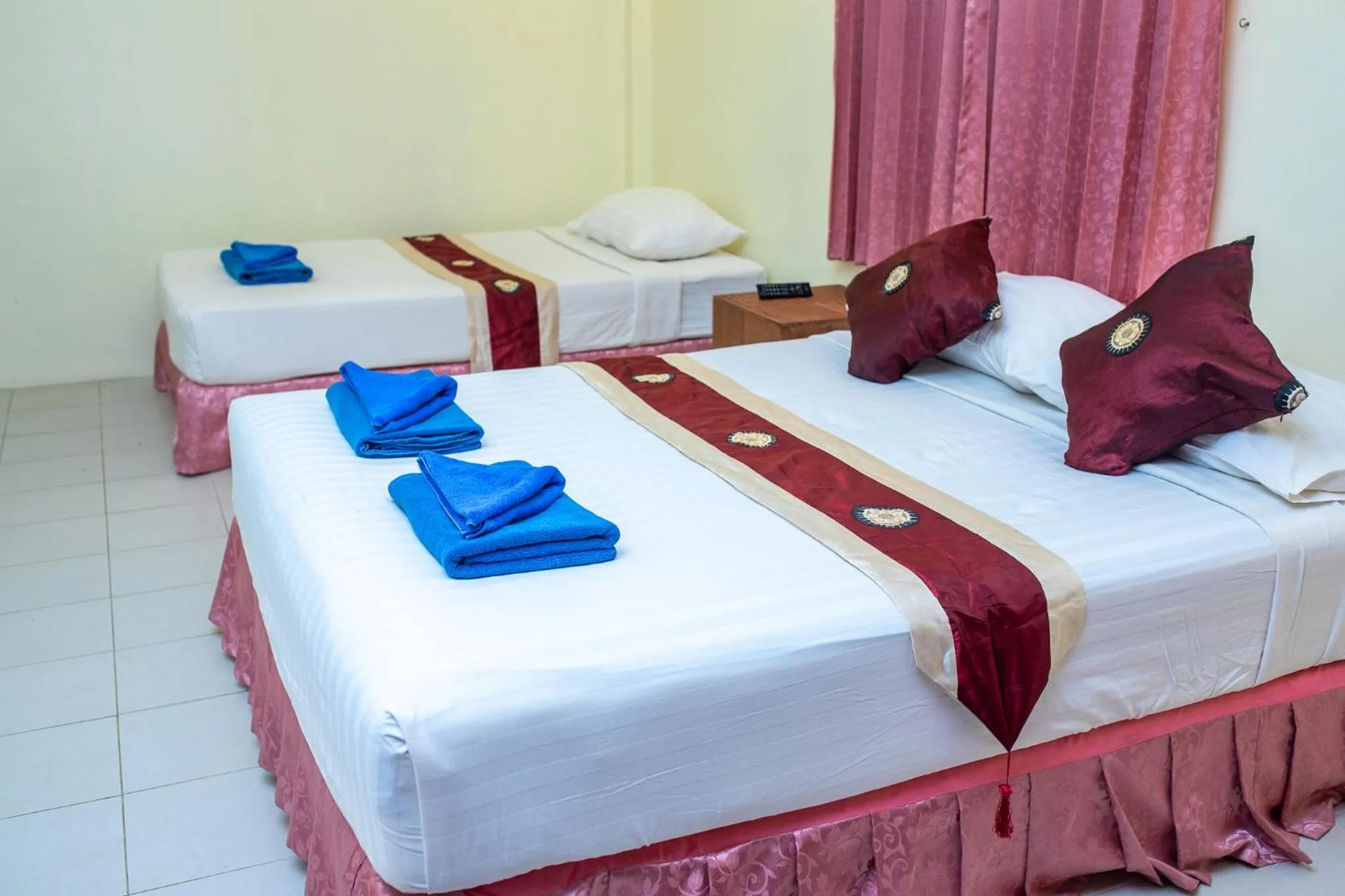 Bed in Rung Arun Resort