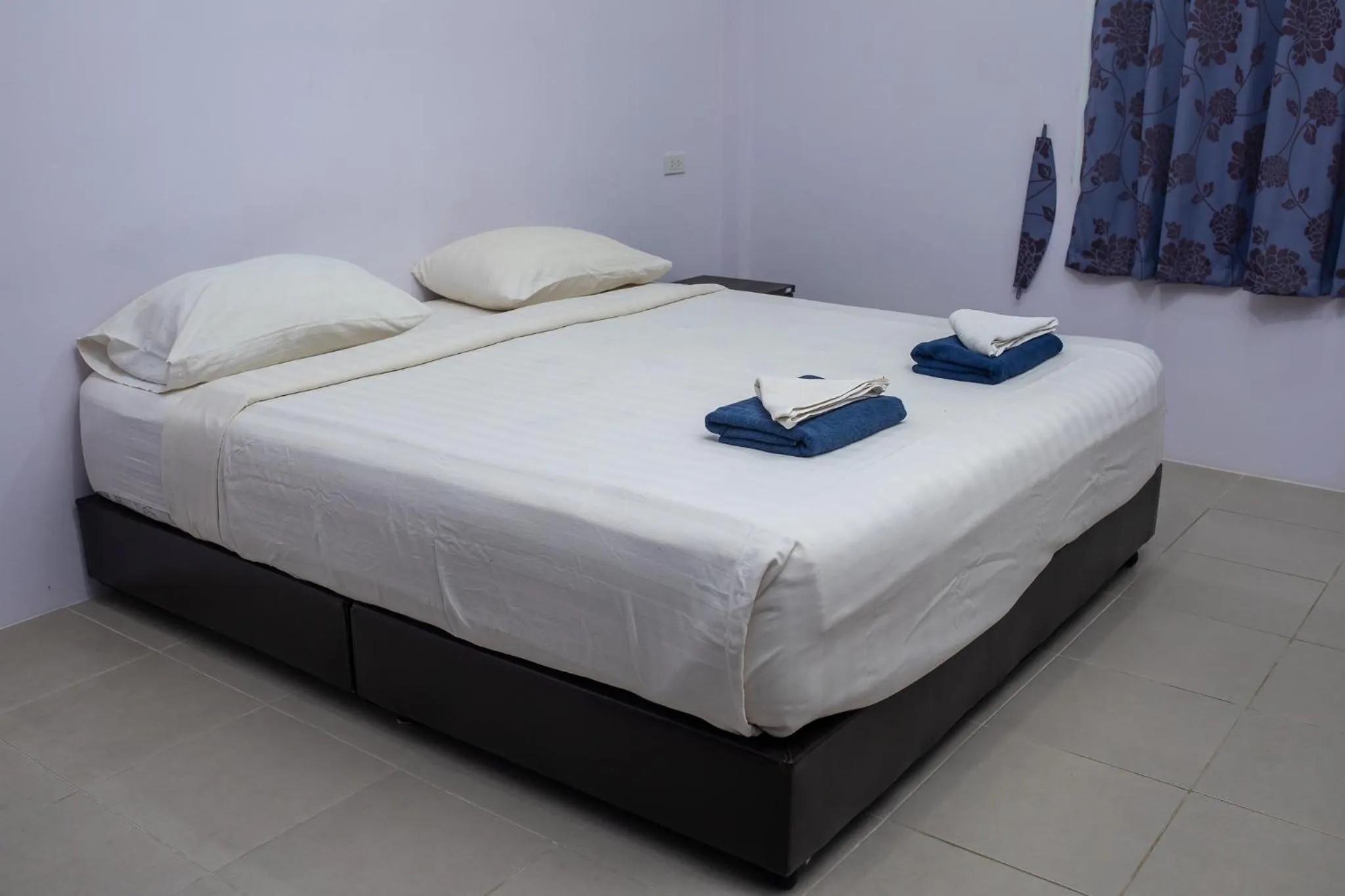 Bed in Rung Arun Resort