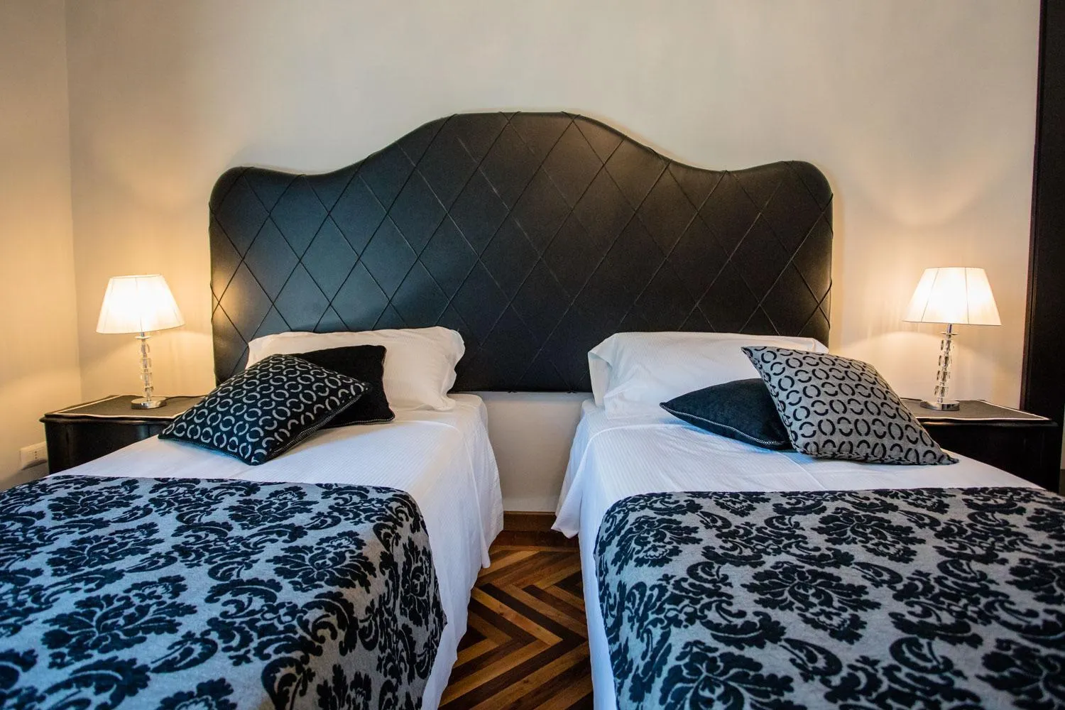 Photo of the whole room, Bed in Maison Rêve Torino Centro