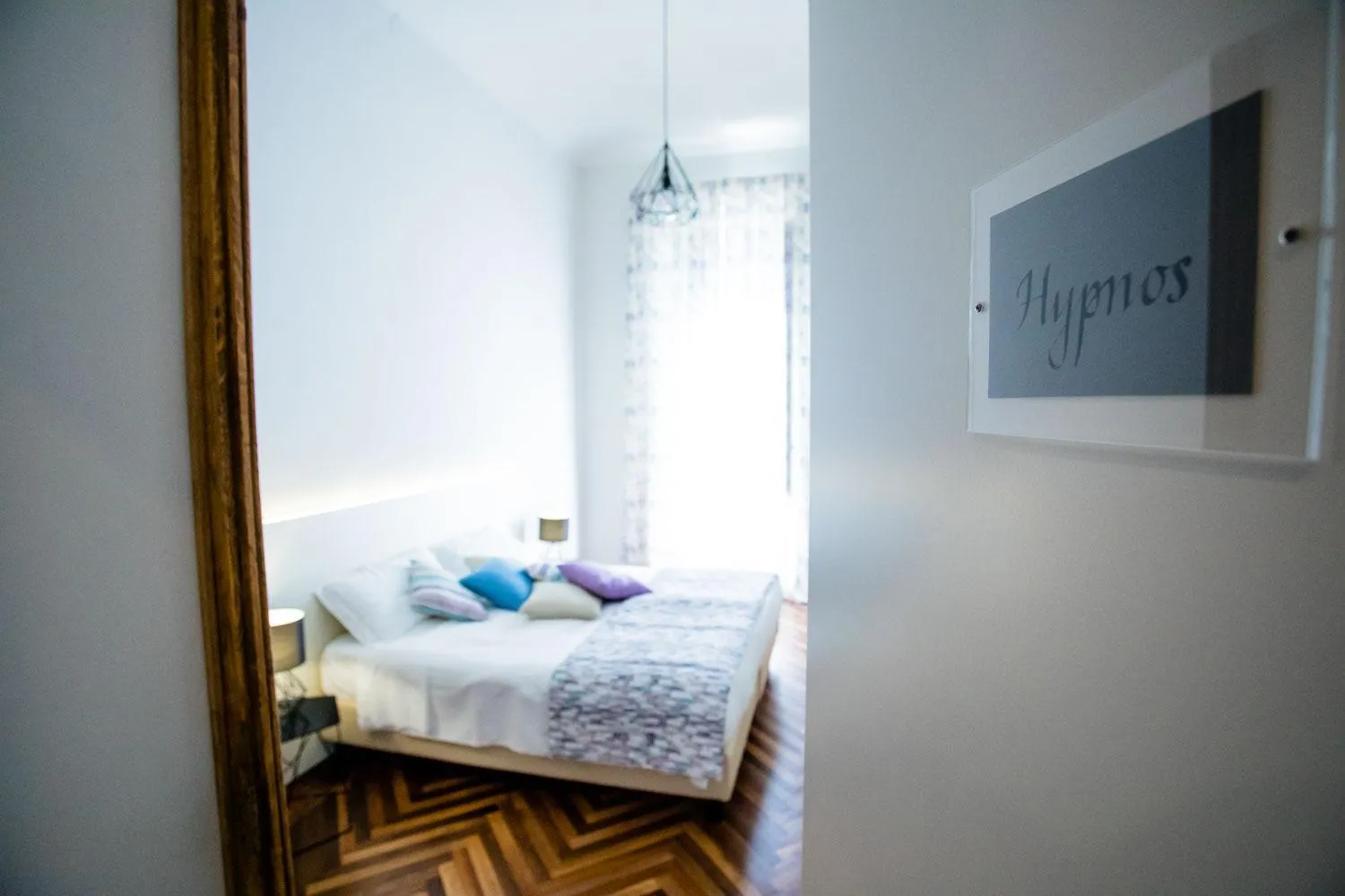 Decorative detail, Bed in Maison Rêve Torino Centro