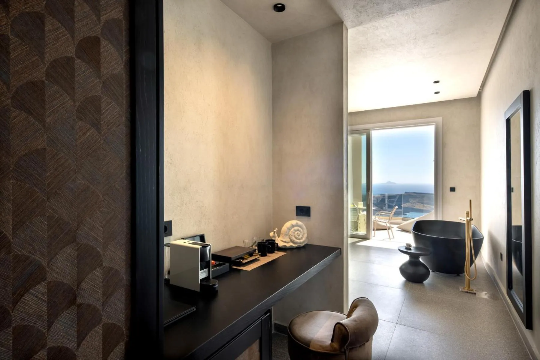 Damigos Caldera World