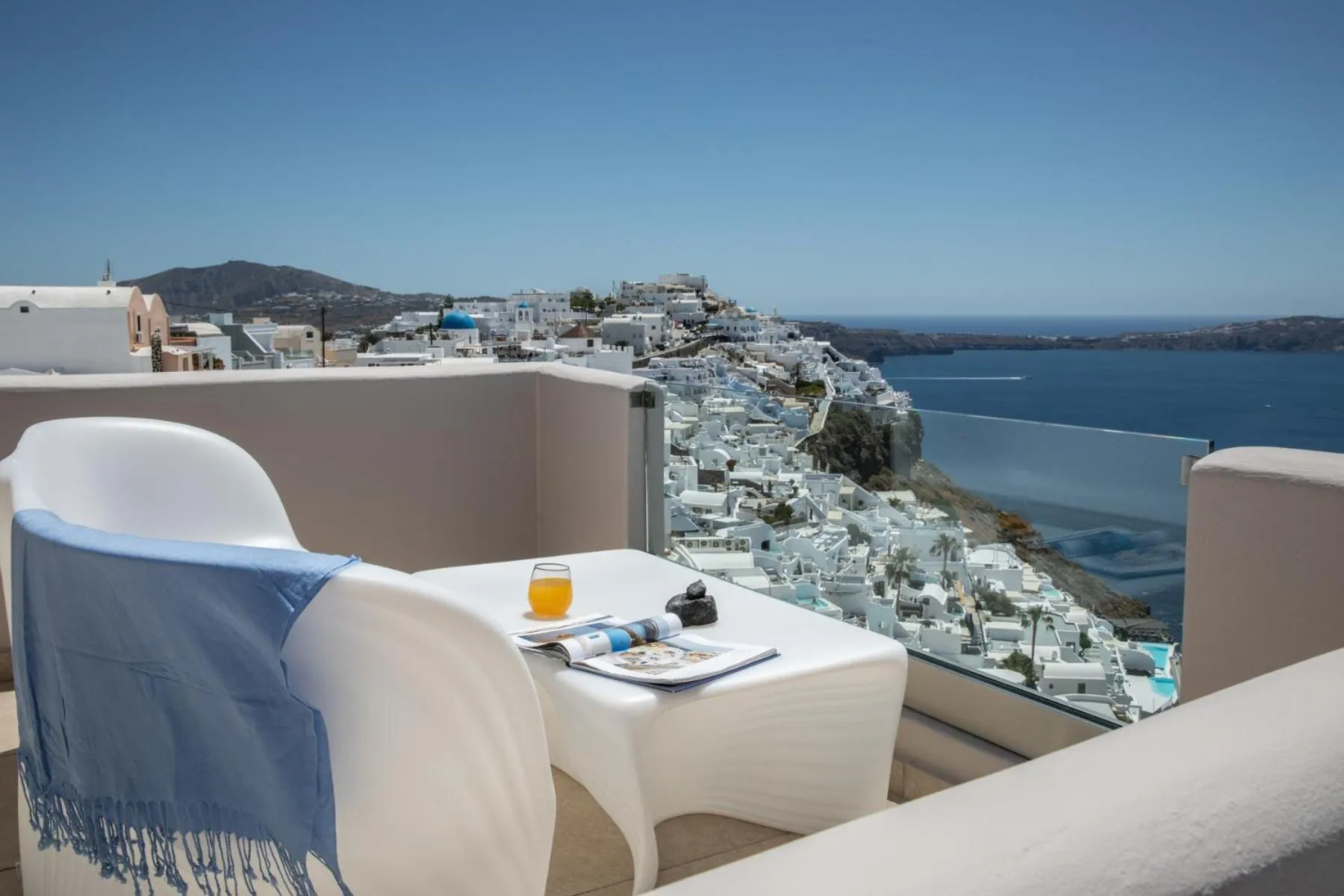 Damigos Caldera World