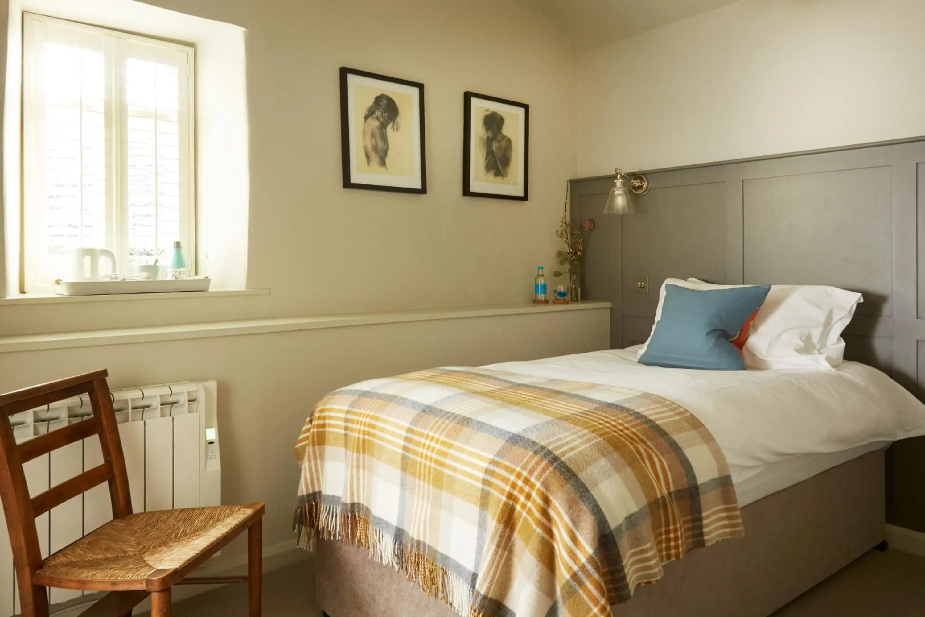 Small Single Room in The Bull Hotel Small Single Room in The Bull Hotel