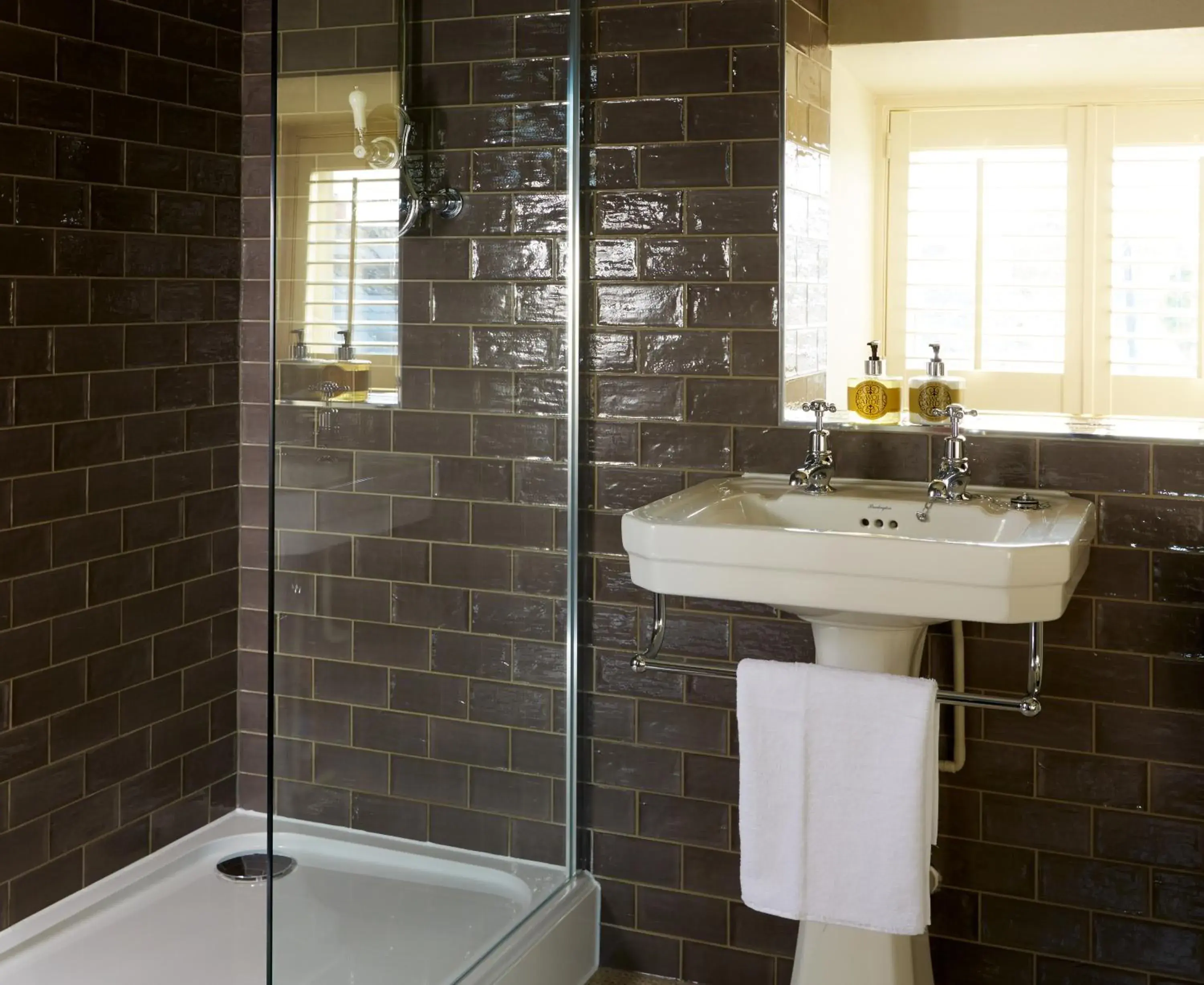 Deluxe Double or Twin Room in The Bull Hotel Deluxe Double or Twin Room in The Bull Hotel