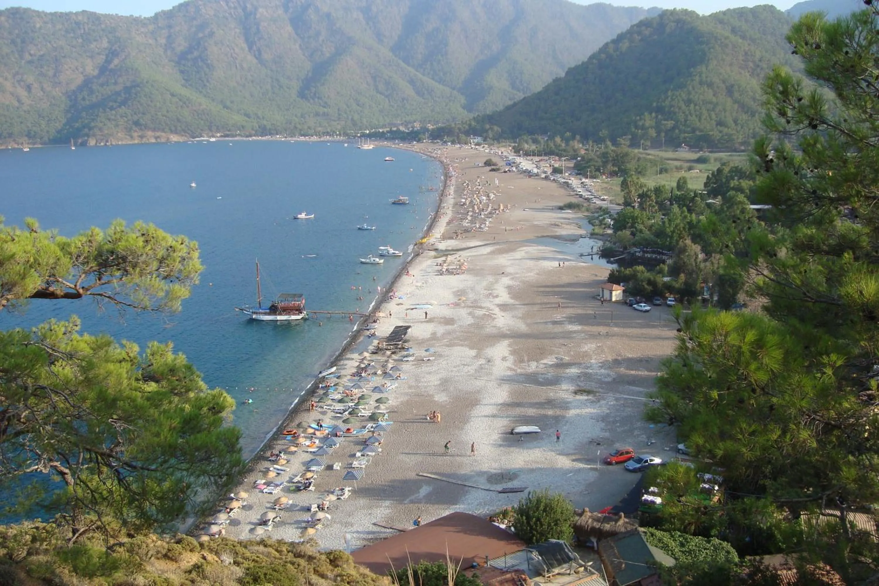 Day in Duran Bungalow