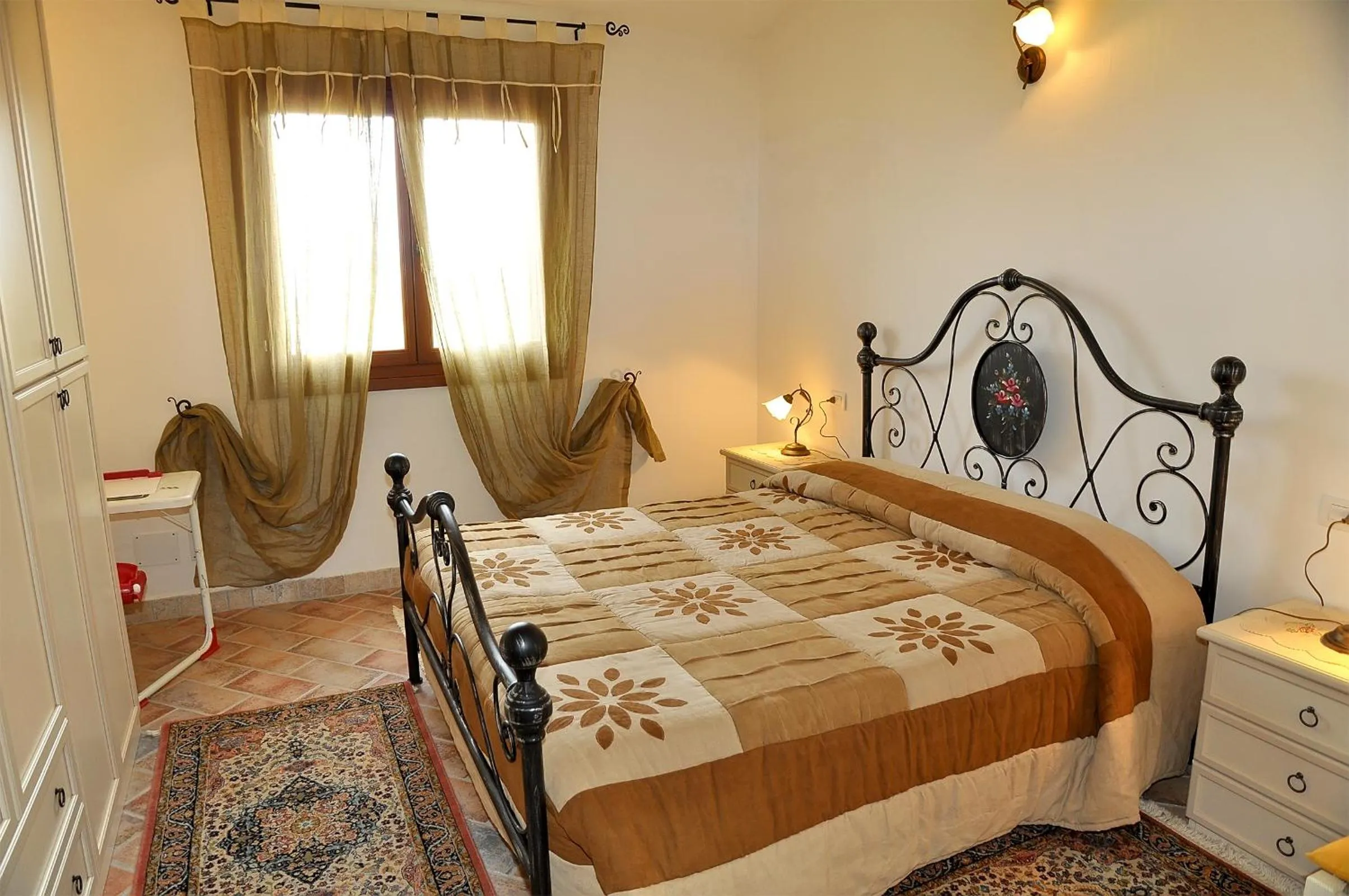 Bedroom, Bed in villa i ginepri