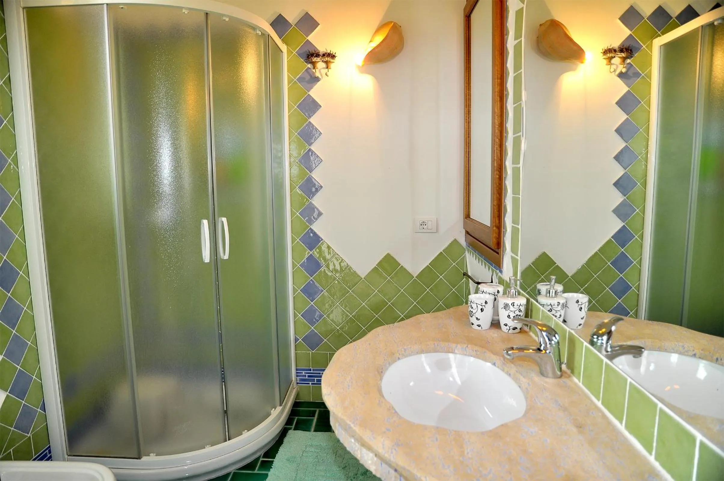 Bathroom in villa i ginepri