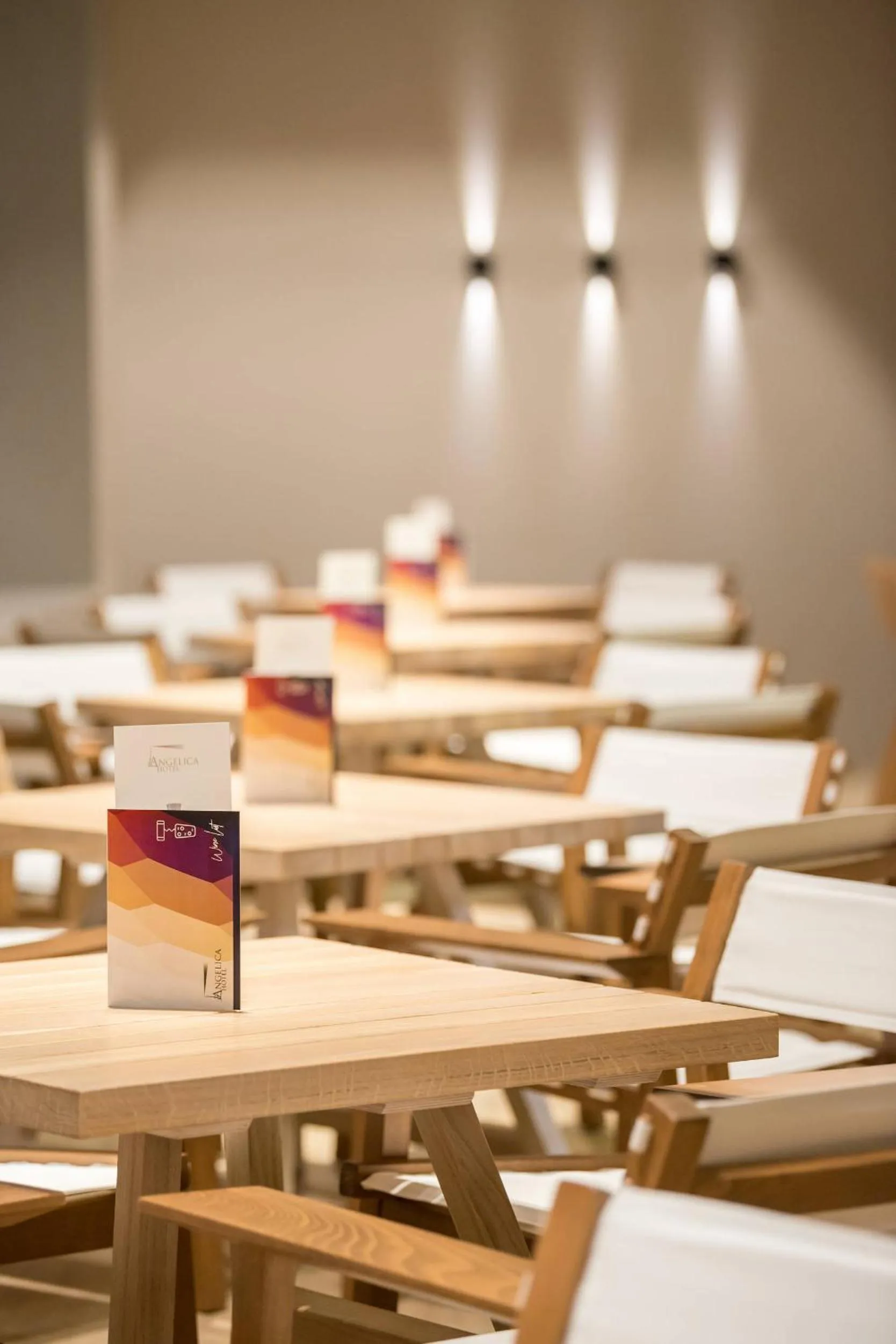 Restaurant/places to eat in Angelica Hotel