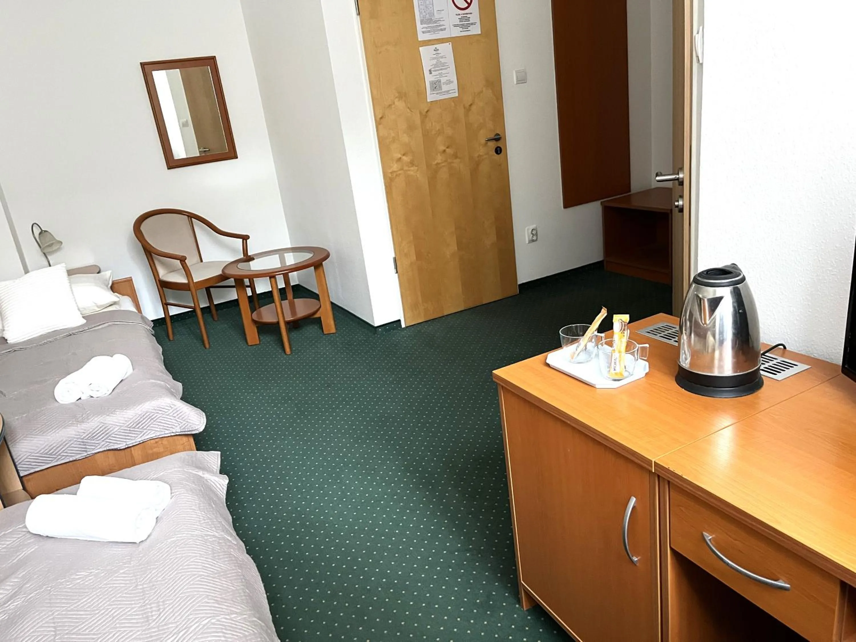 Living room, Bed in Broadway City Guesthouse