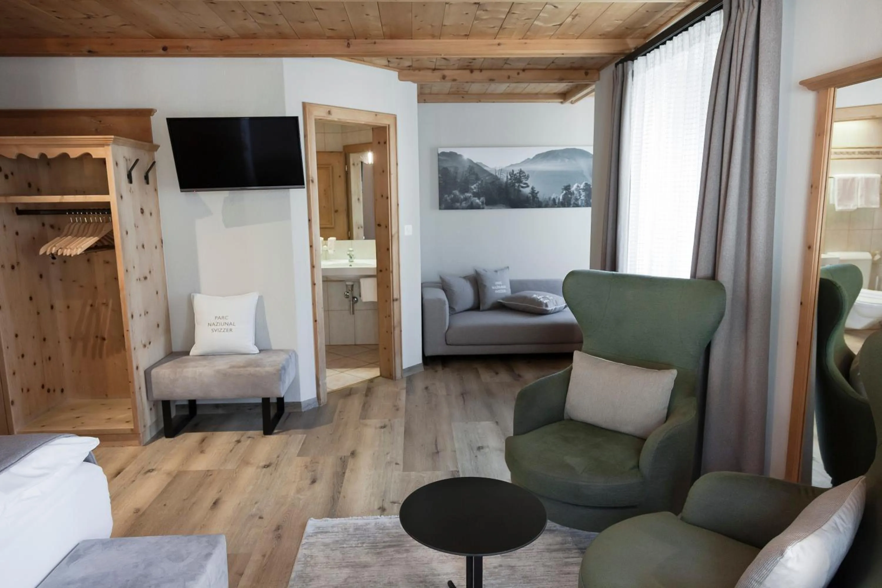 Photo of the whole room in Hotel Baer & Post Zernez