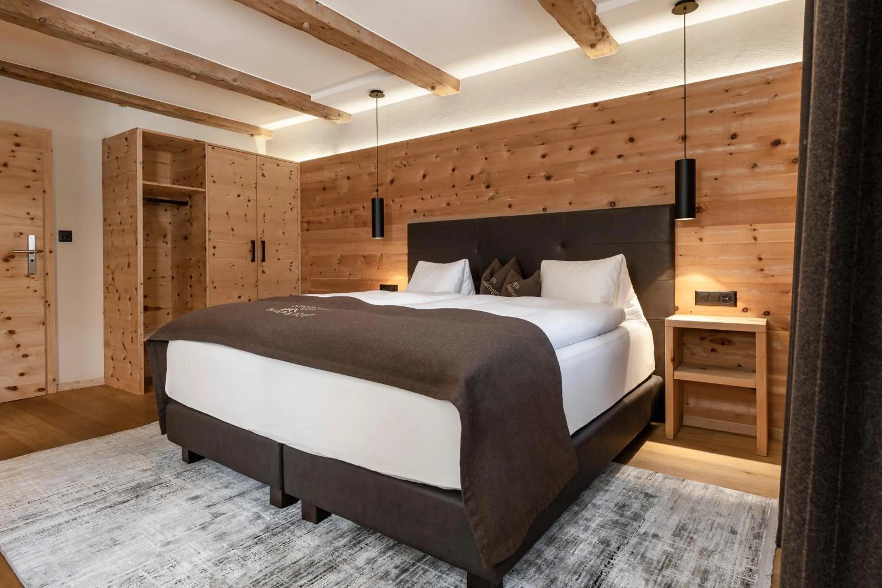 Photo of the whole room in Hotel Baer & Post Zernez