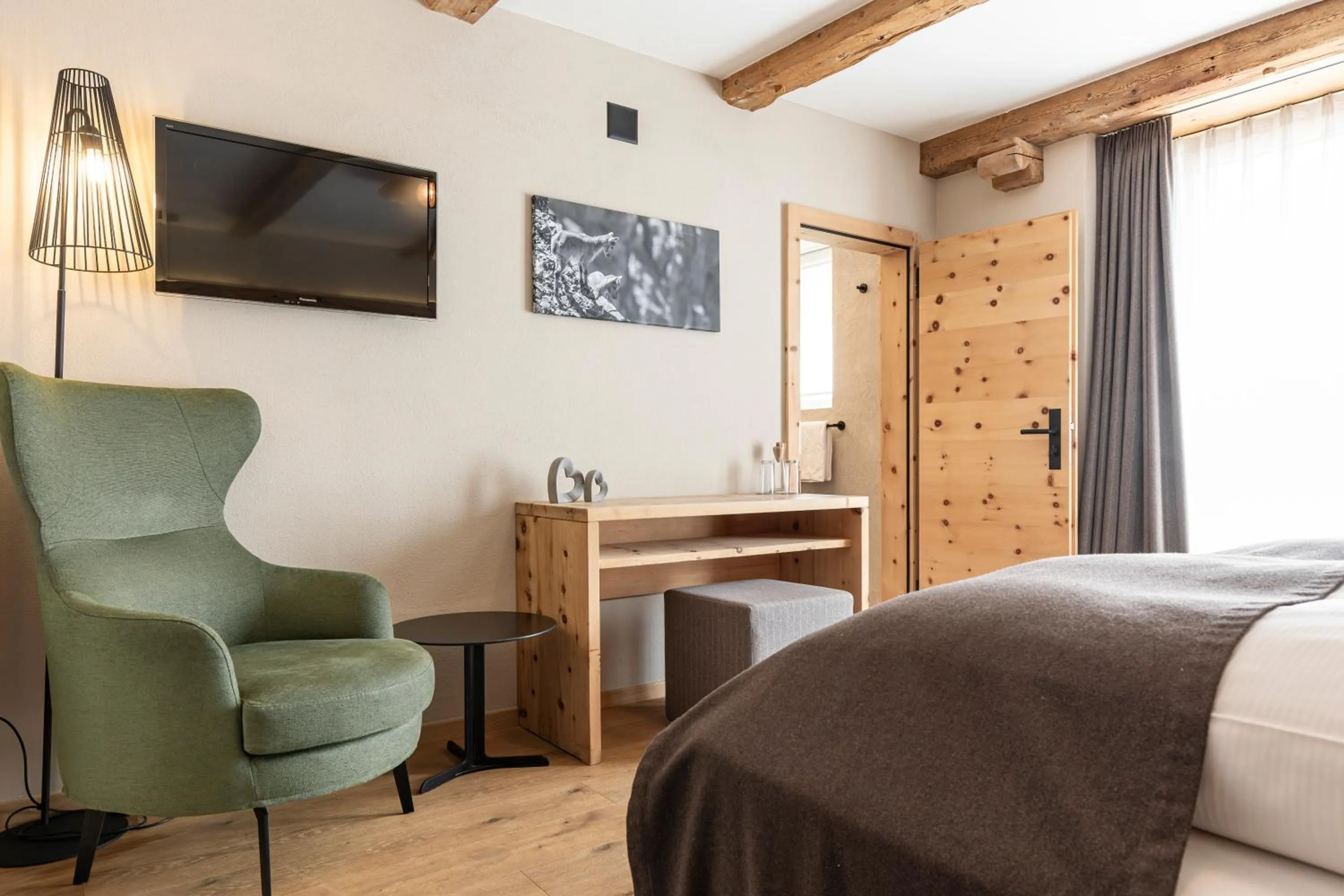 Photo of the whole room in Hotel Baer & Post Zernez