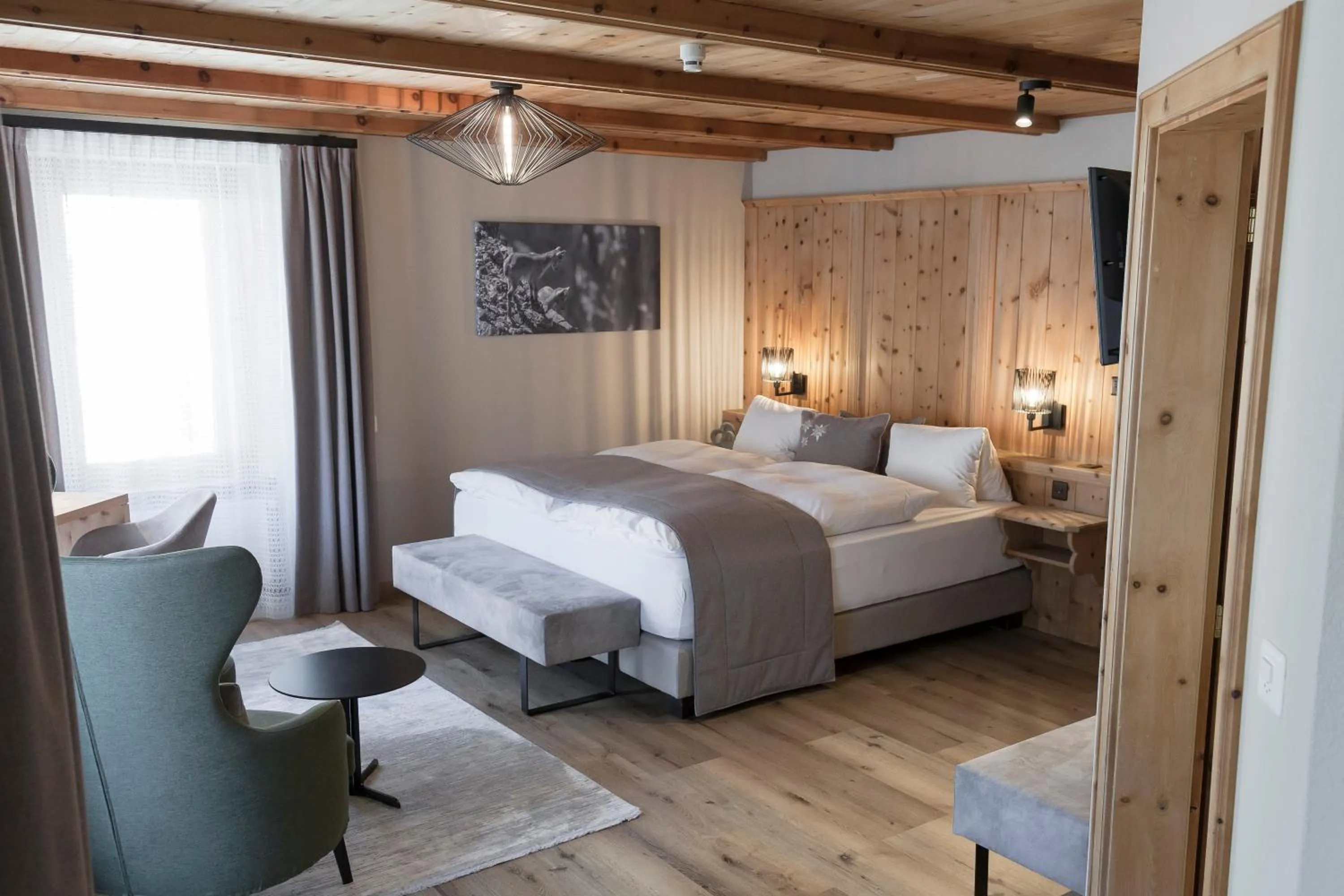 Staff in Hotel Baer & Post Zernez