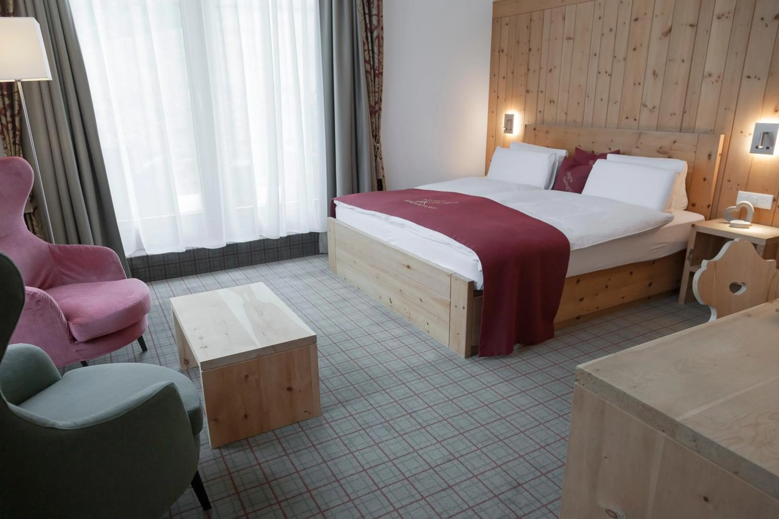 Staff in Hotel Baer & Post Zernez